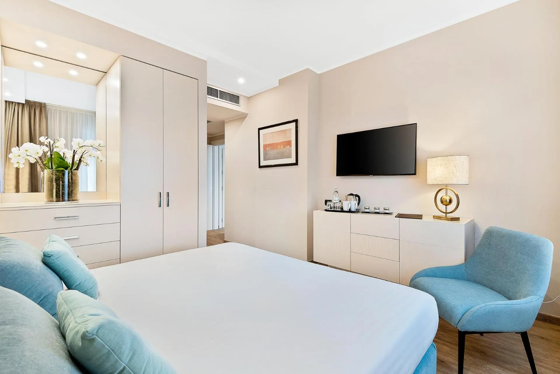 Bed in Hotel Excelsior