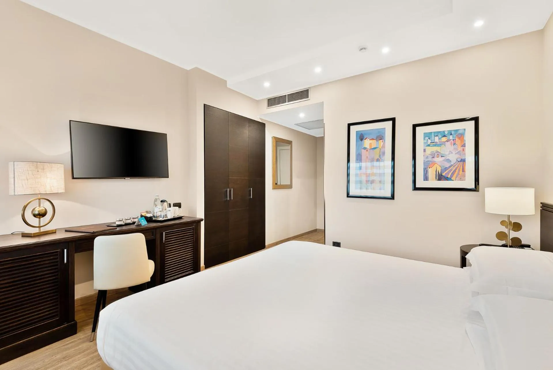 Bed in Hotel Excelsior