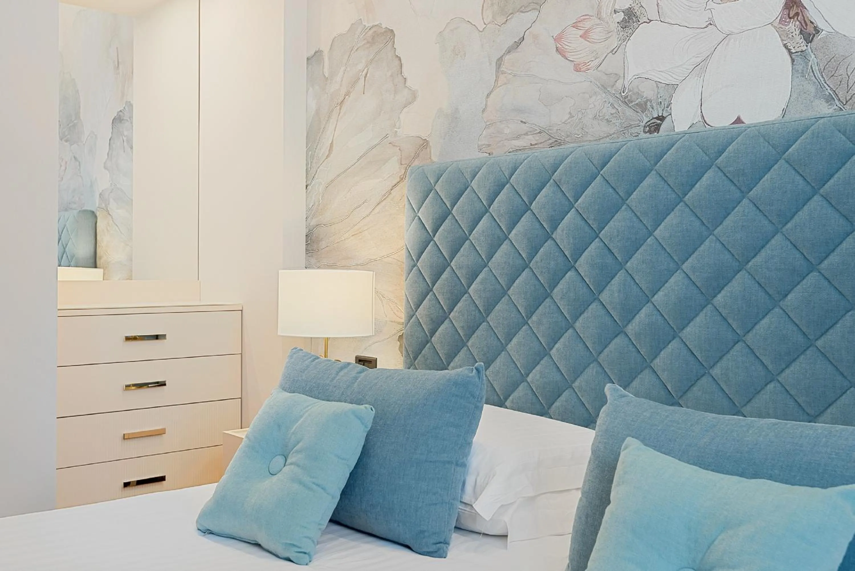 furniture, Bed in Hotel Excelsior