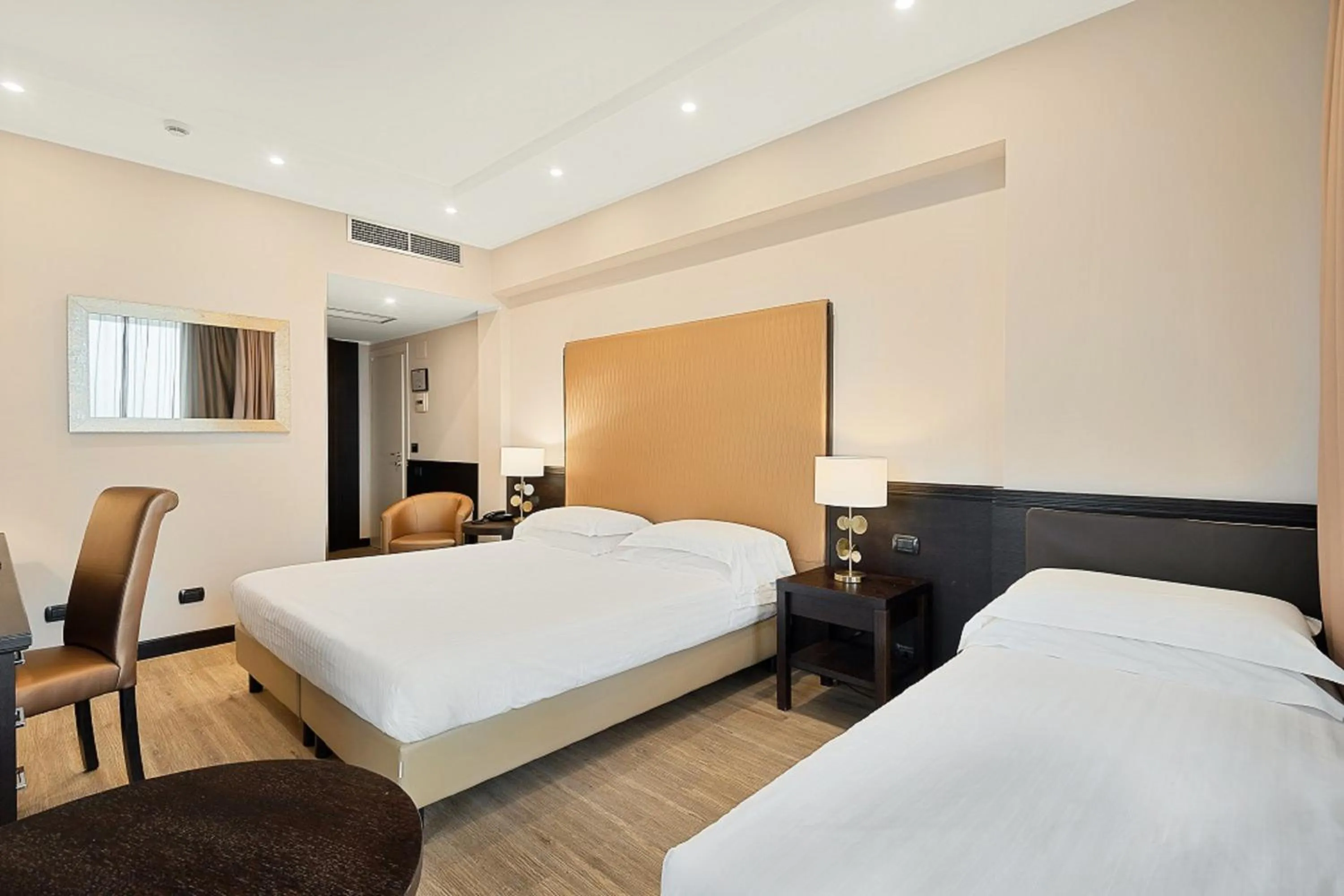 Bedroom, Bed in Hotel Excelsior