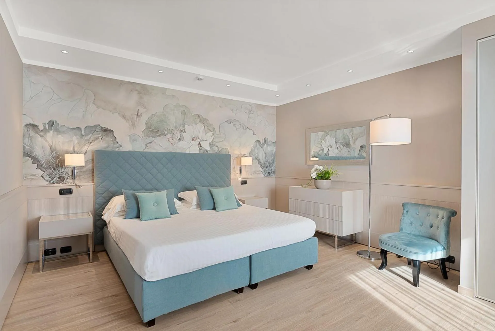 Bed in Hotel Excelsior