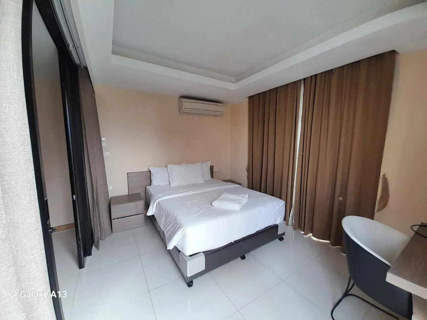 Bed in Avatar Suites Hotel - SHA Extra Plus