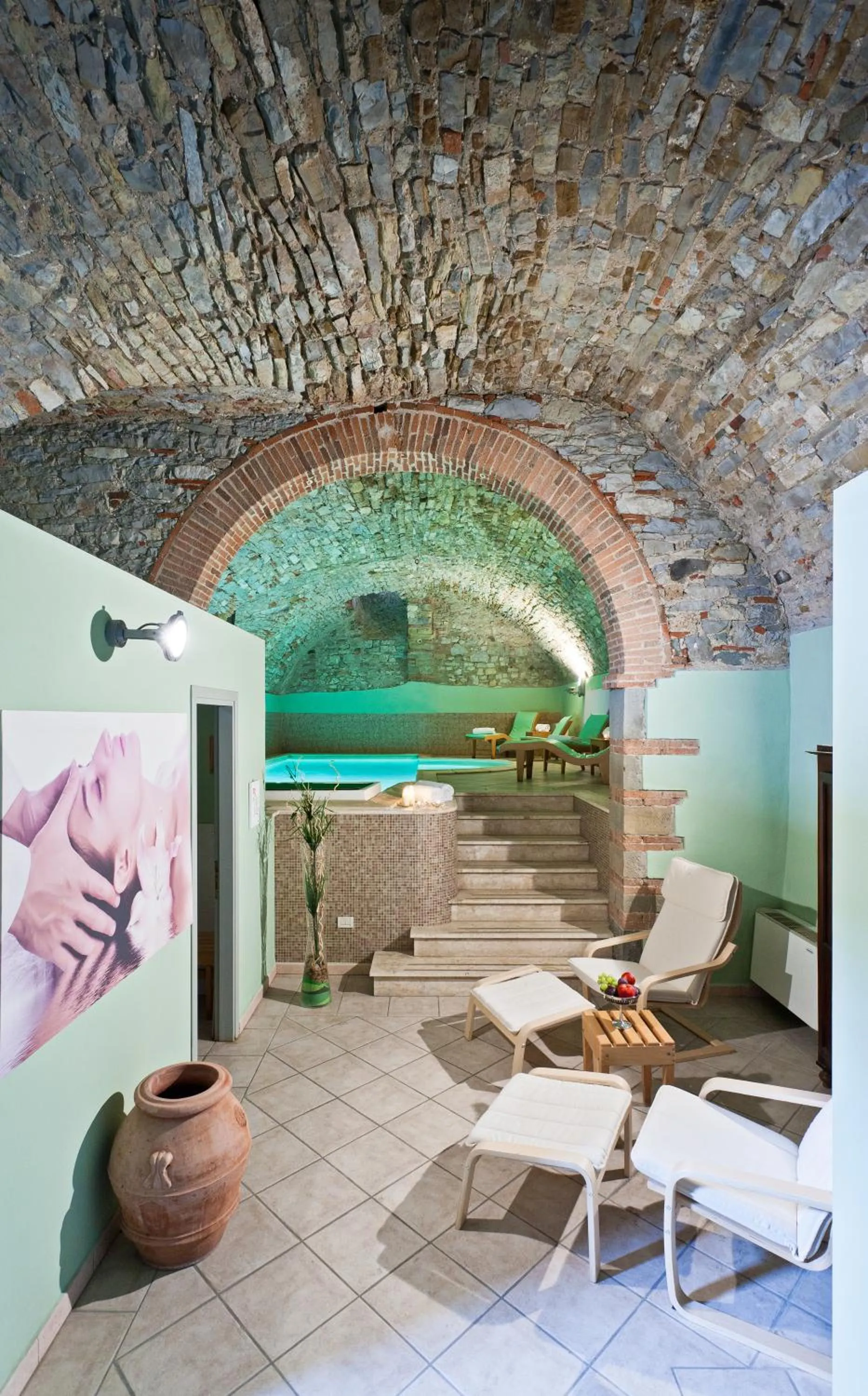 Swimming pool in Palazzo Leopoldo Dimora Storica & Spa