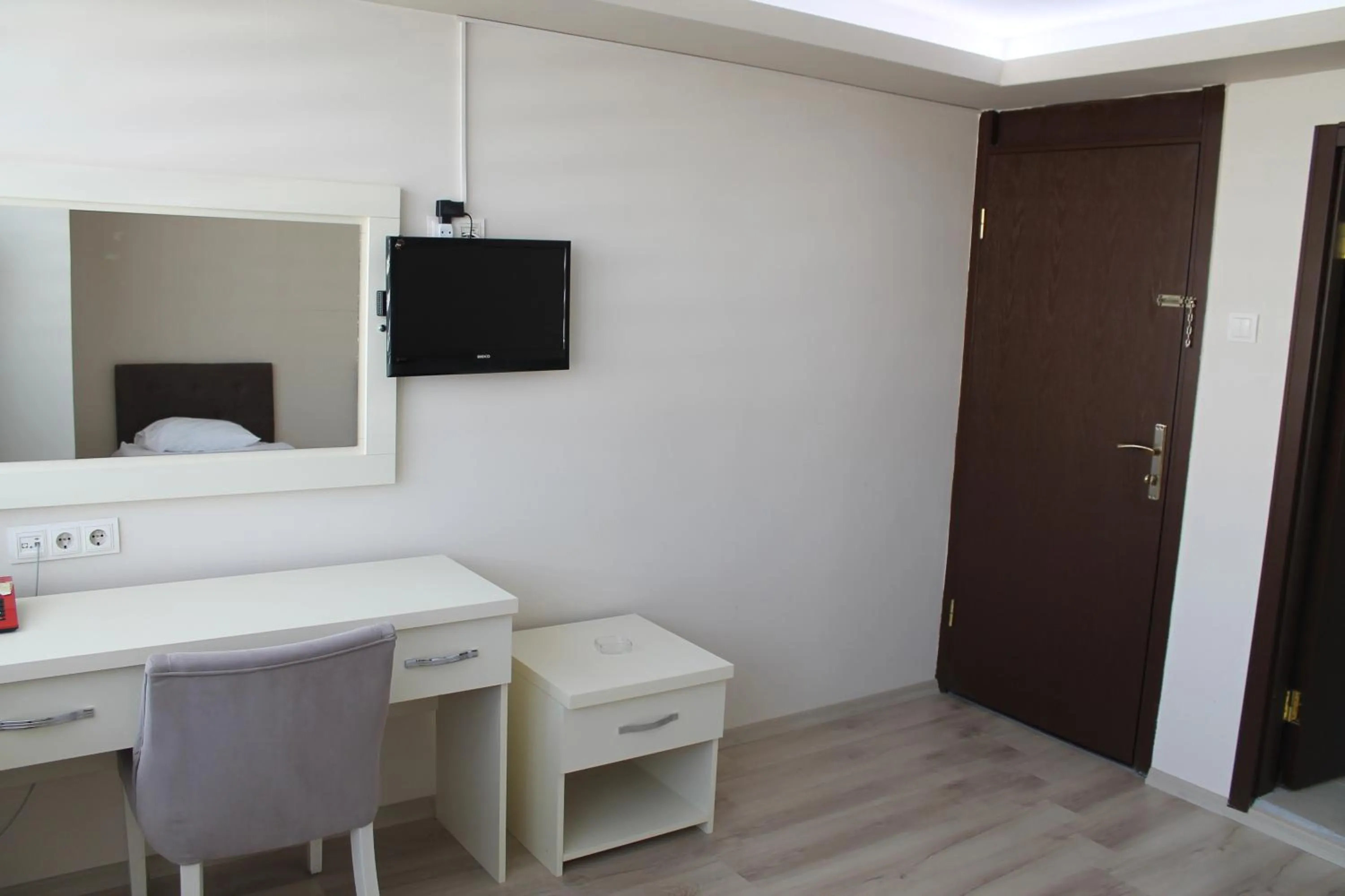 Bed in Hotel Abro Necatibey