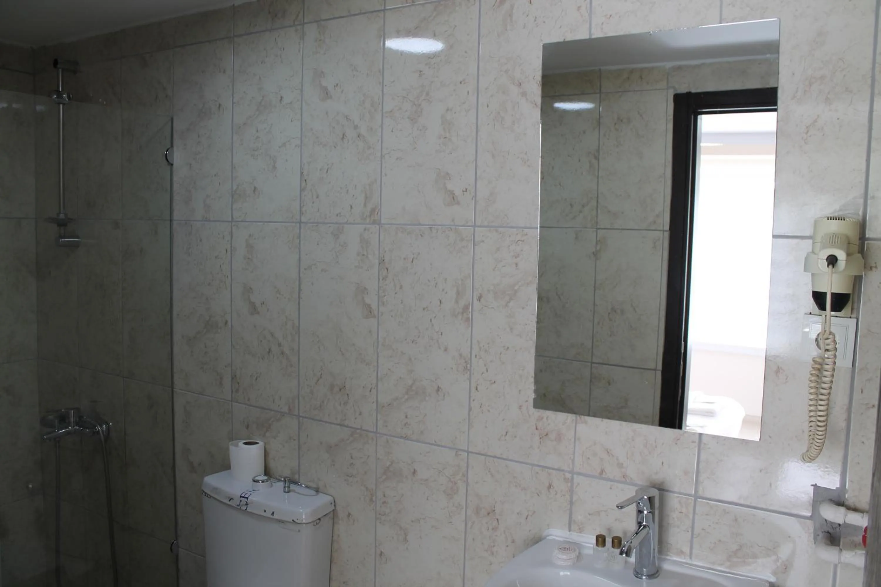 Bathroom in Hotel Abro Necatibey
