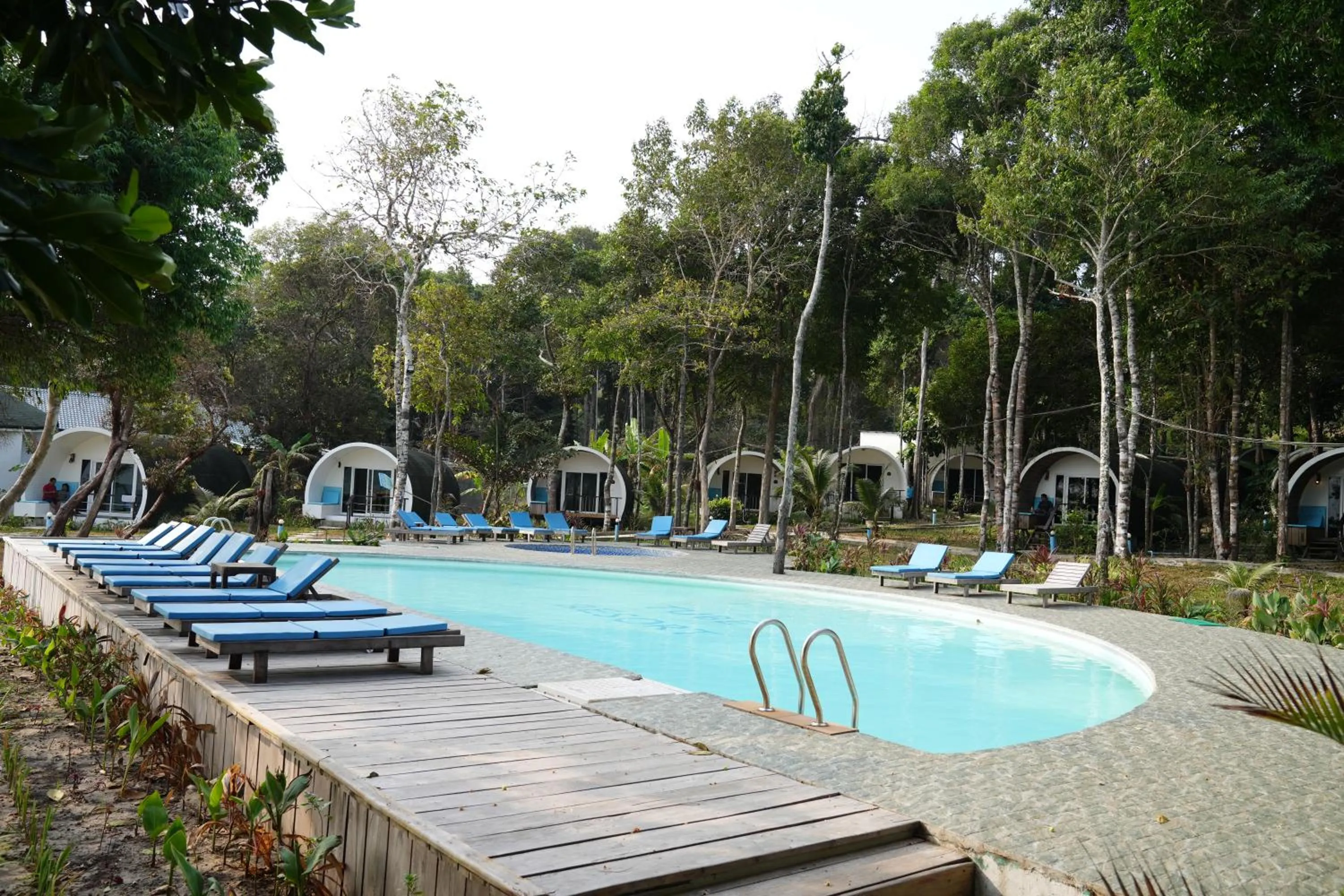  in Sandy Beach Bungalows by EHM