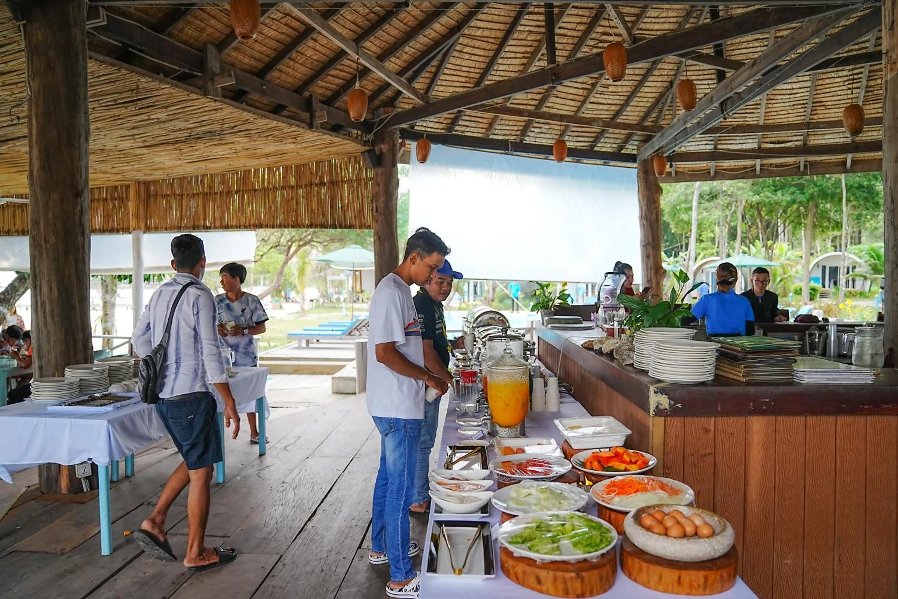 Restaurant/places to eat in Sandy Beach Bungalows by EHM