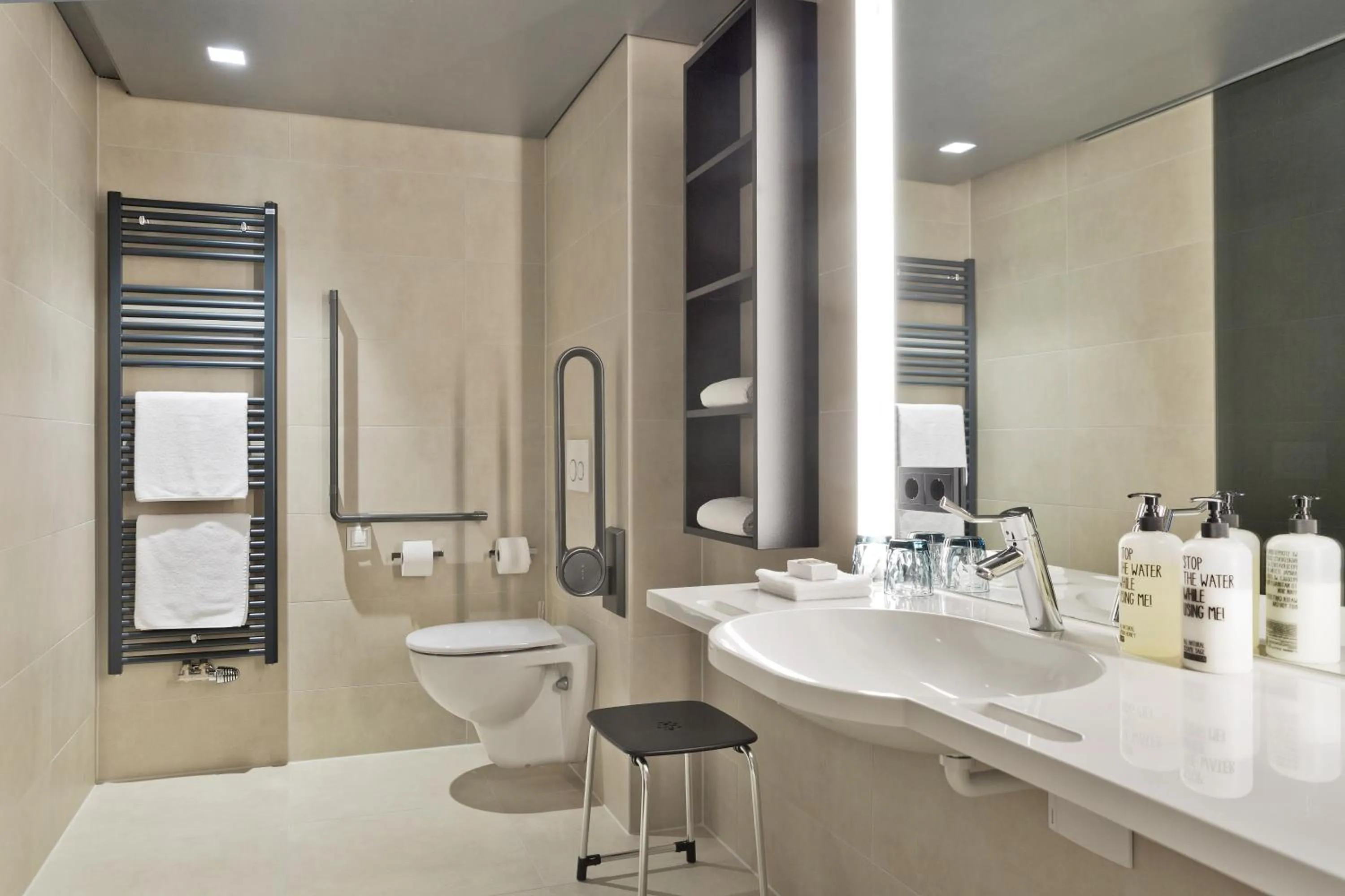 Bathroom in Stadthotel Brunner