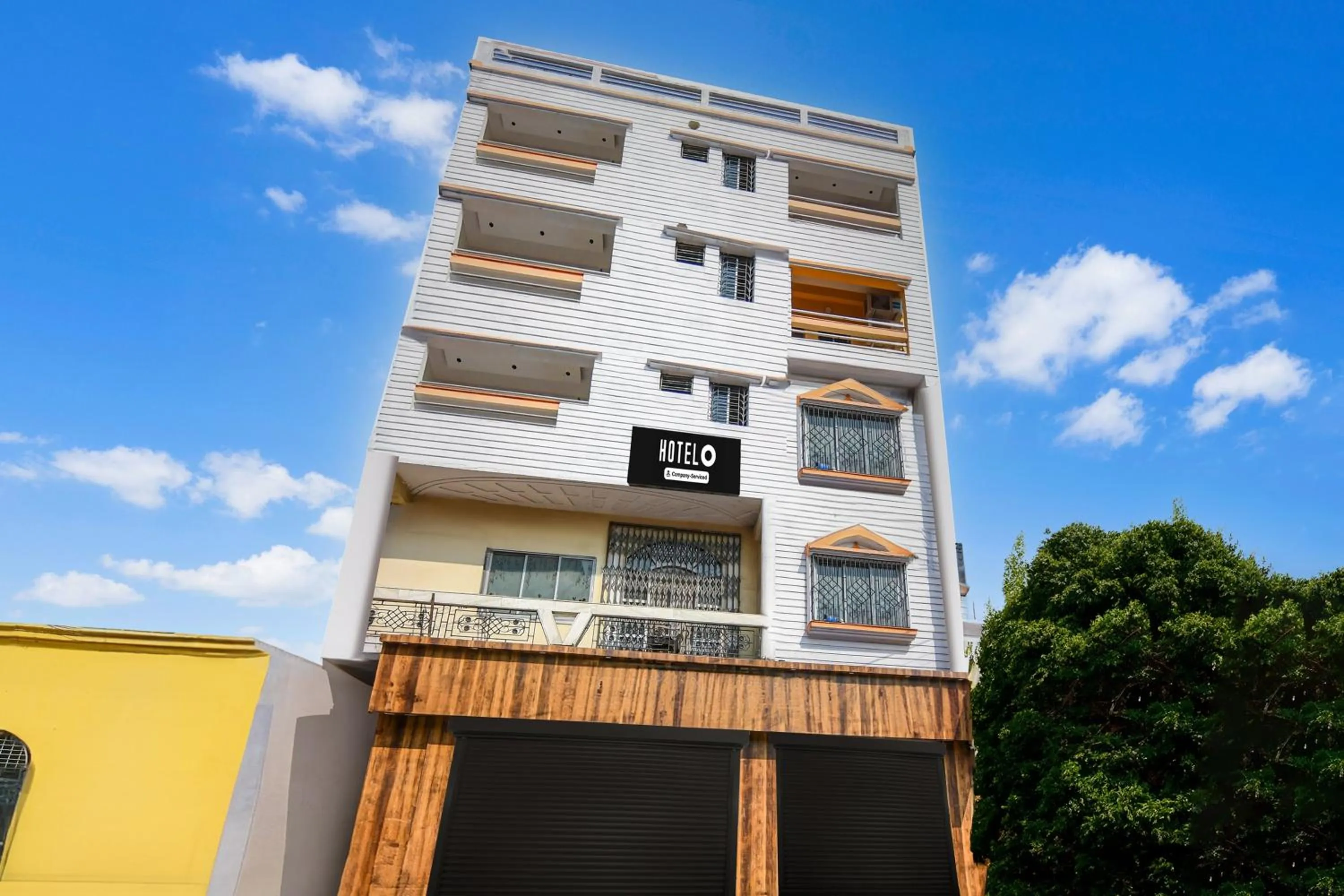 Facade/entrance in Super Hotel O DumDum Thana More Formerly Bimla Regency