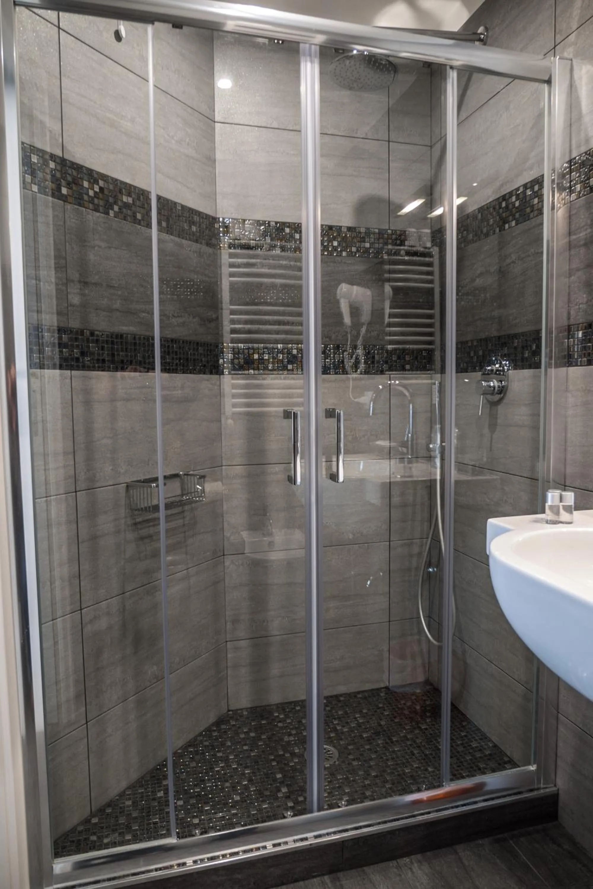 Shower in Bed Milano Linate