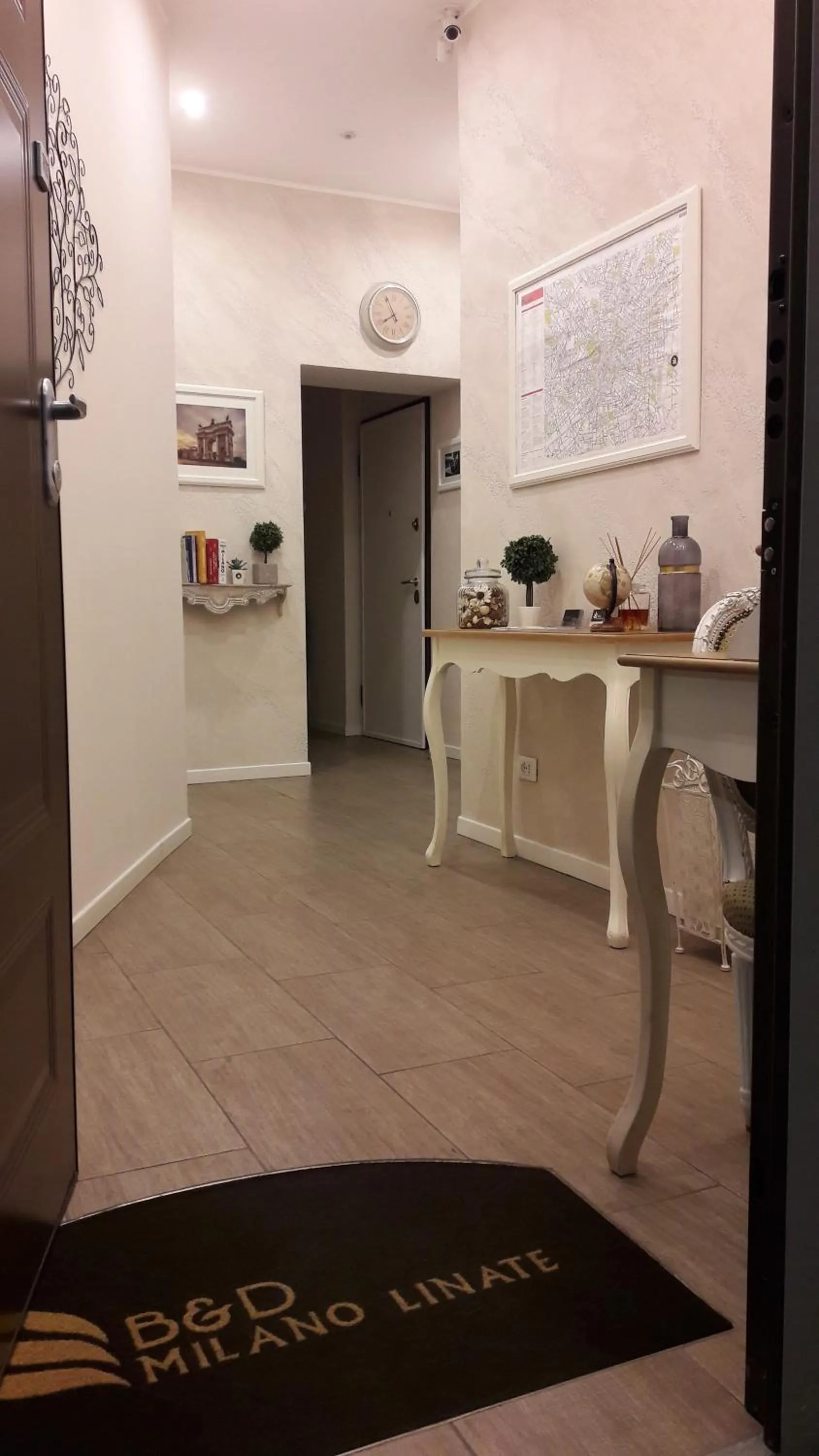 Facade/entrance in Bed Milano Linate