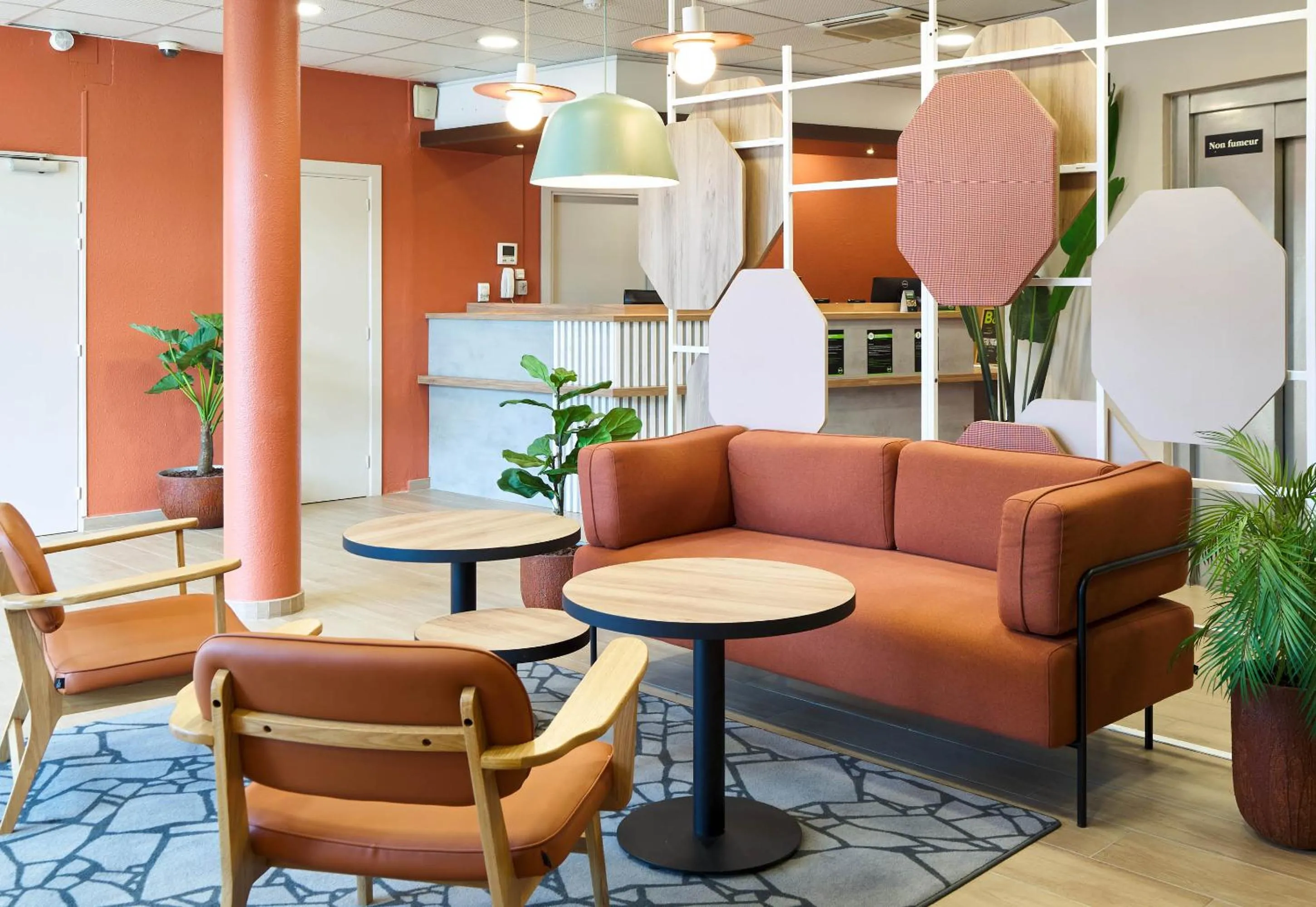 Living room in B&B HOTEL Paris Porte de la Villette