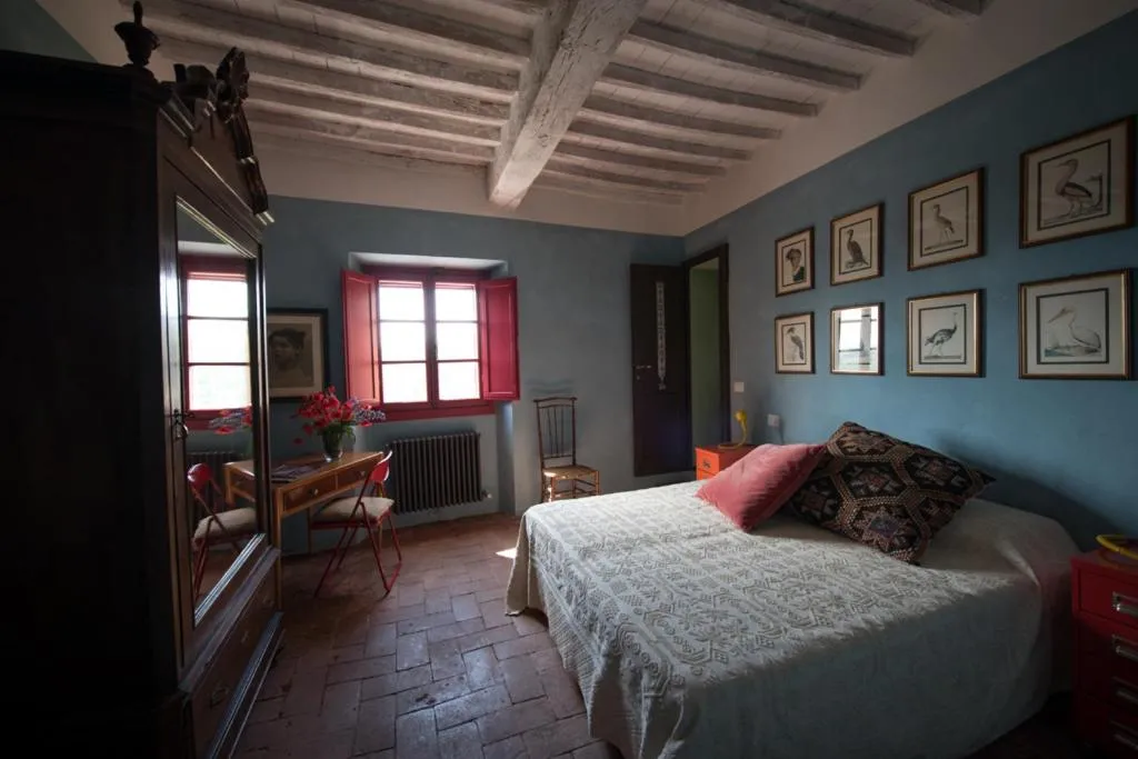 Photo of the whole room, Bed in La Canonica Di Nusenna