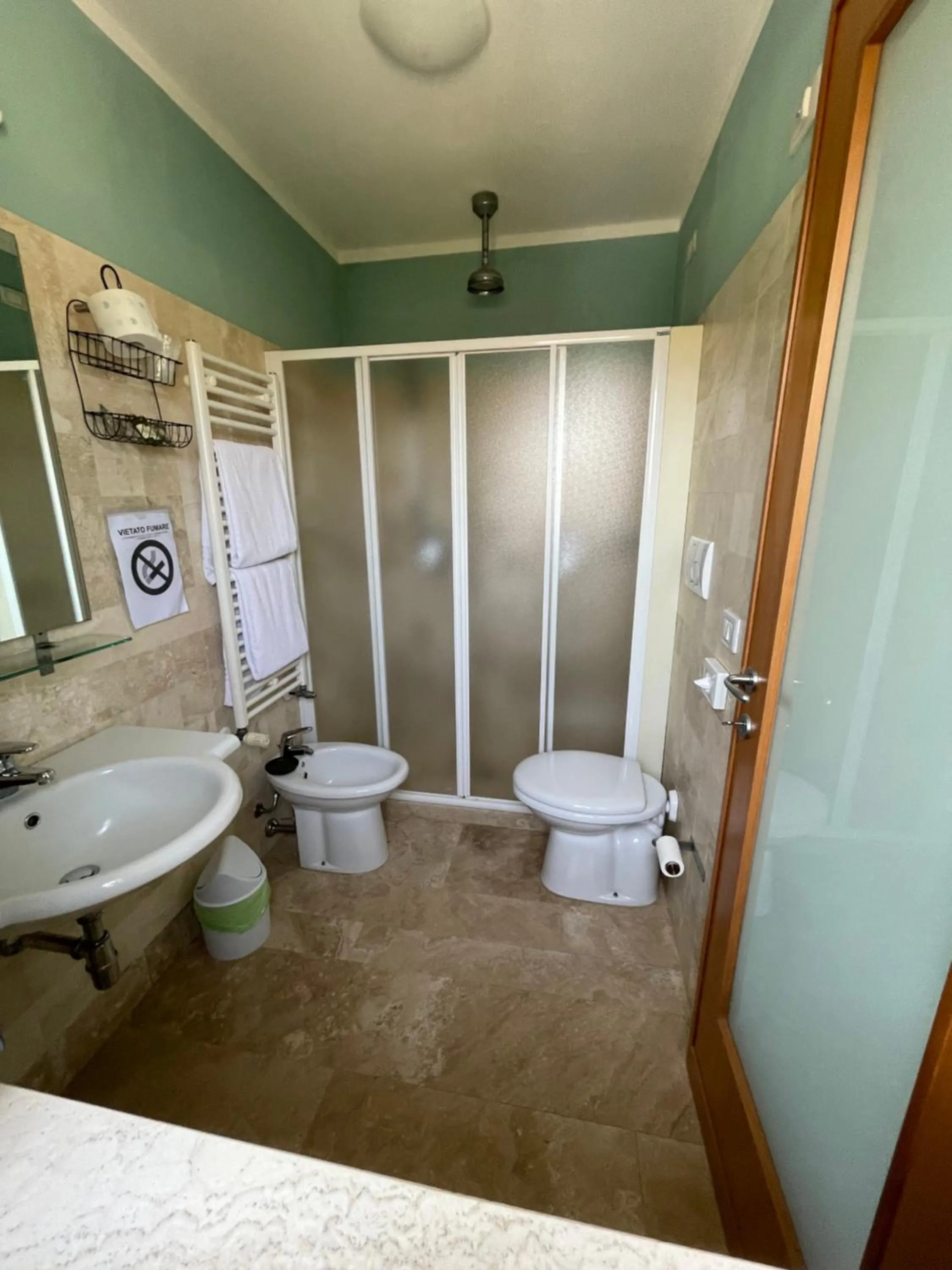 Bathroom in Hotel Poggio Bertino