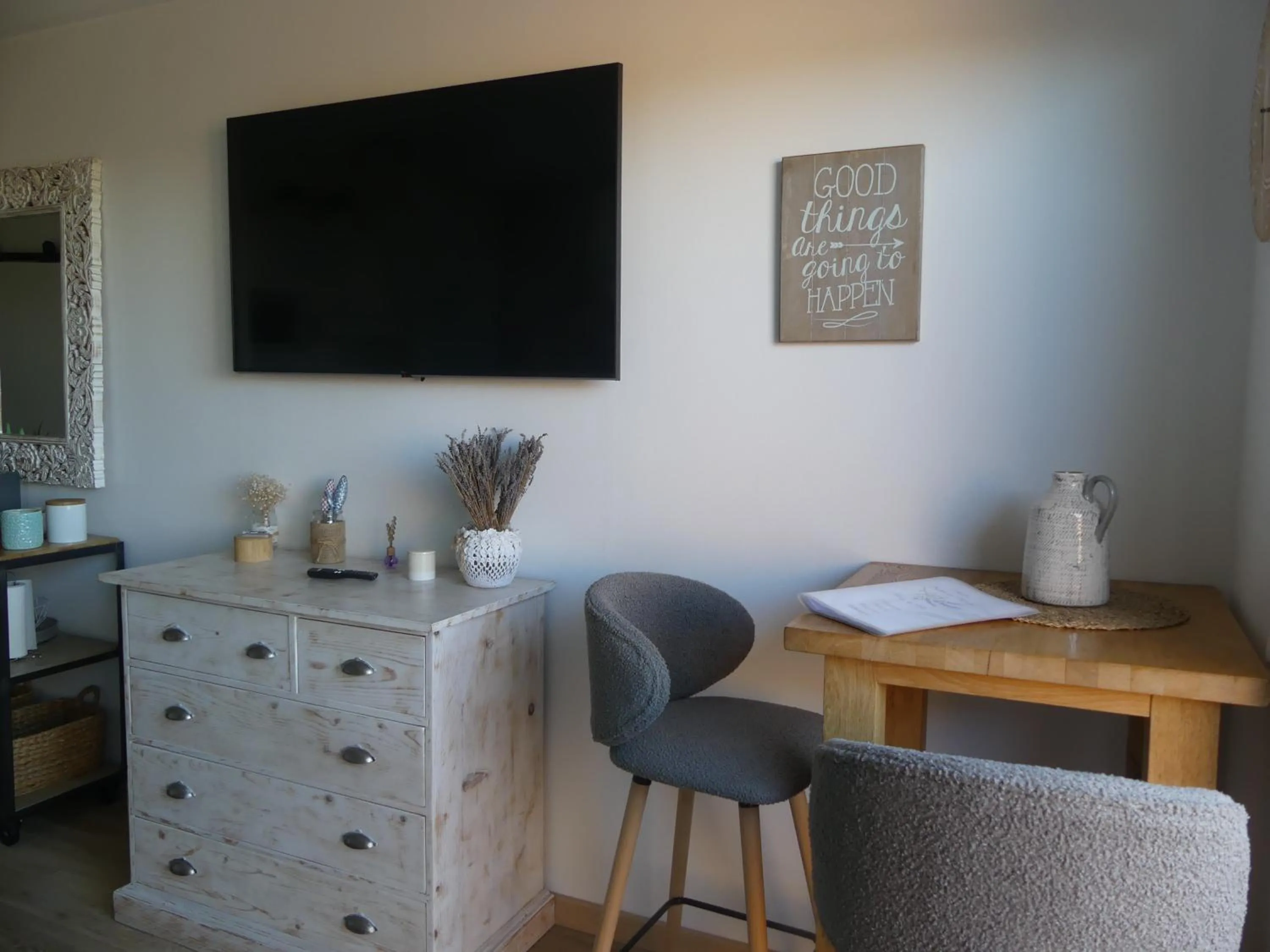 TV and multimedia in Studios Nuitée en Provence