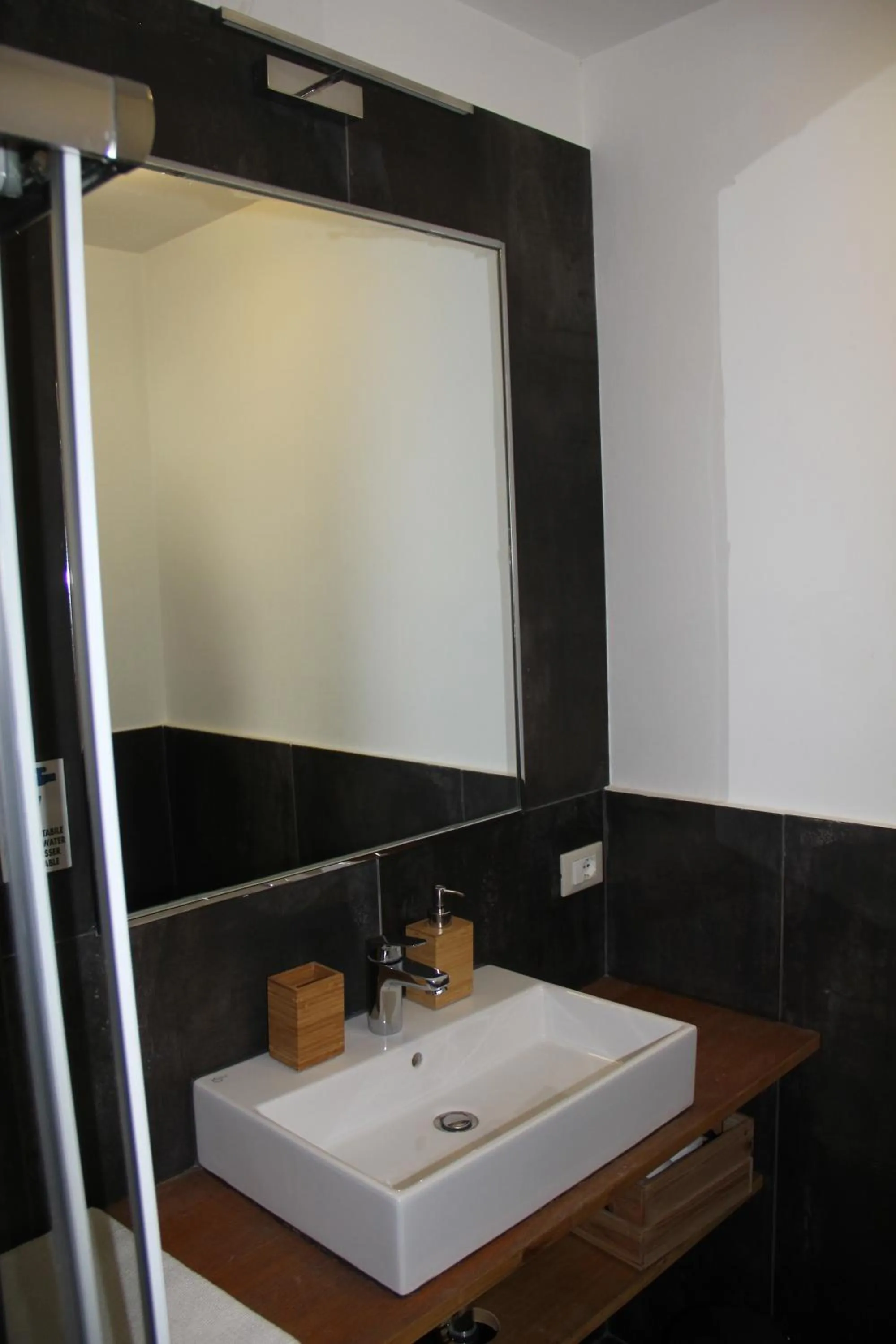 Shower in Porta Mazzini Affittacamere