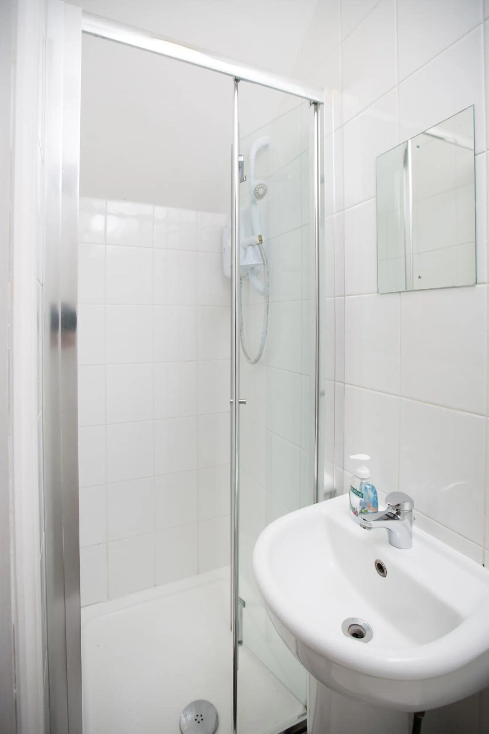 Bathroom in London Queen Park Apartments