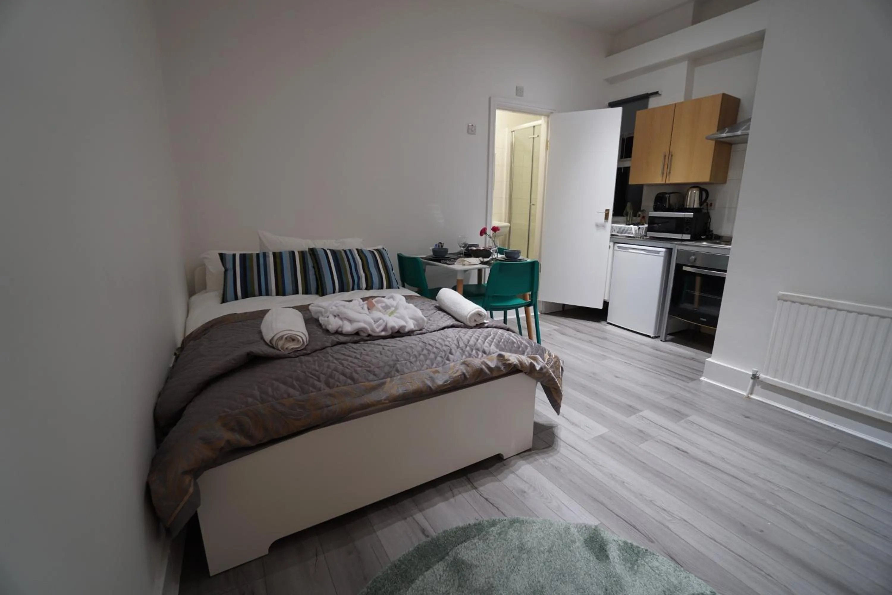 London Queen Park Apartments