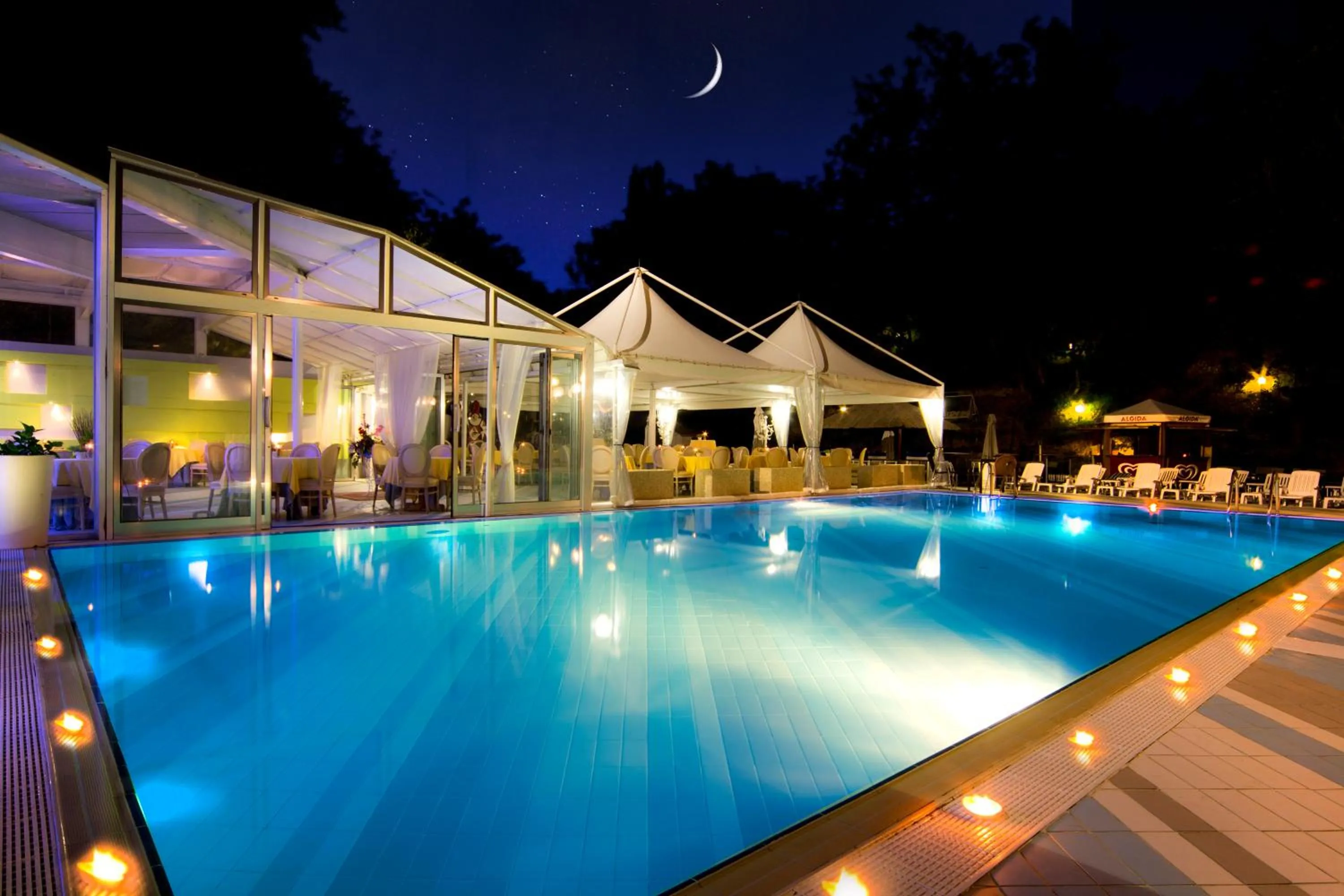 Swimming pool in Hotel Posta