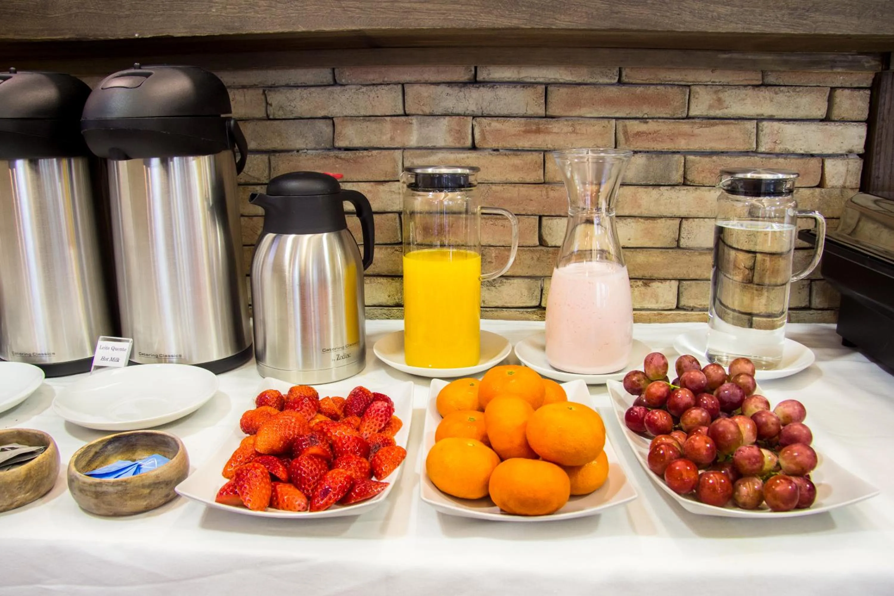 Breakfast in Miragaia House