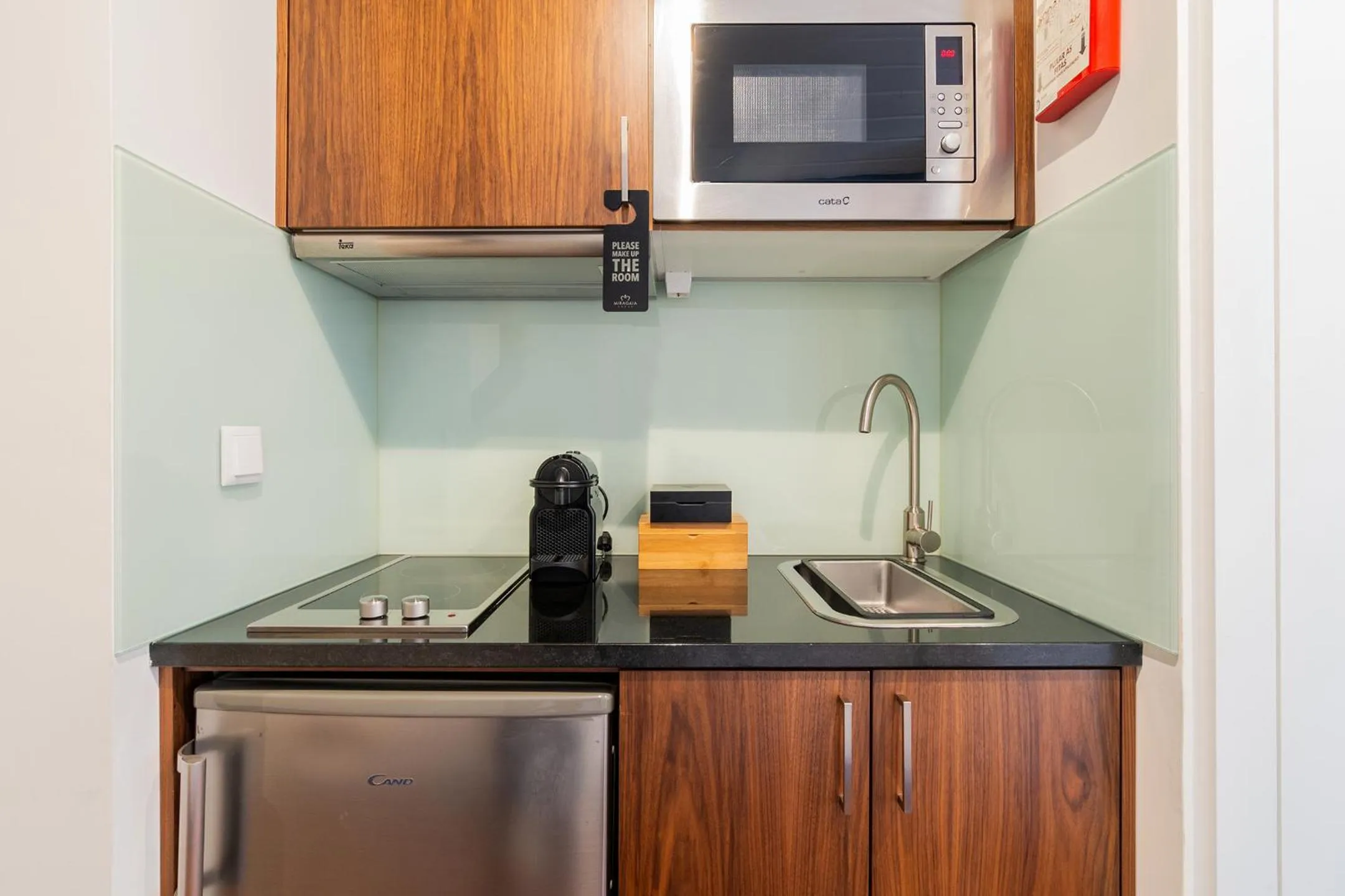 Coffee/tea facilities in Miragaia House