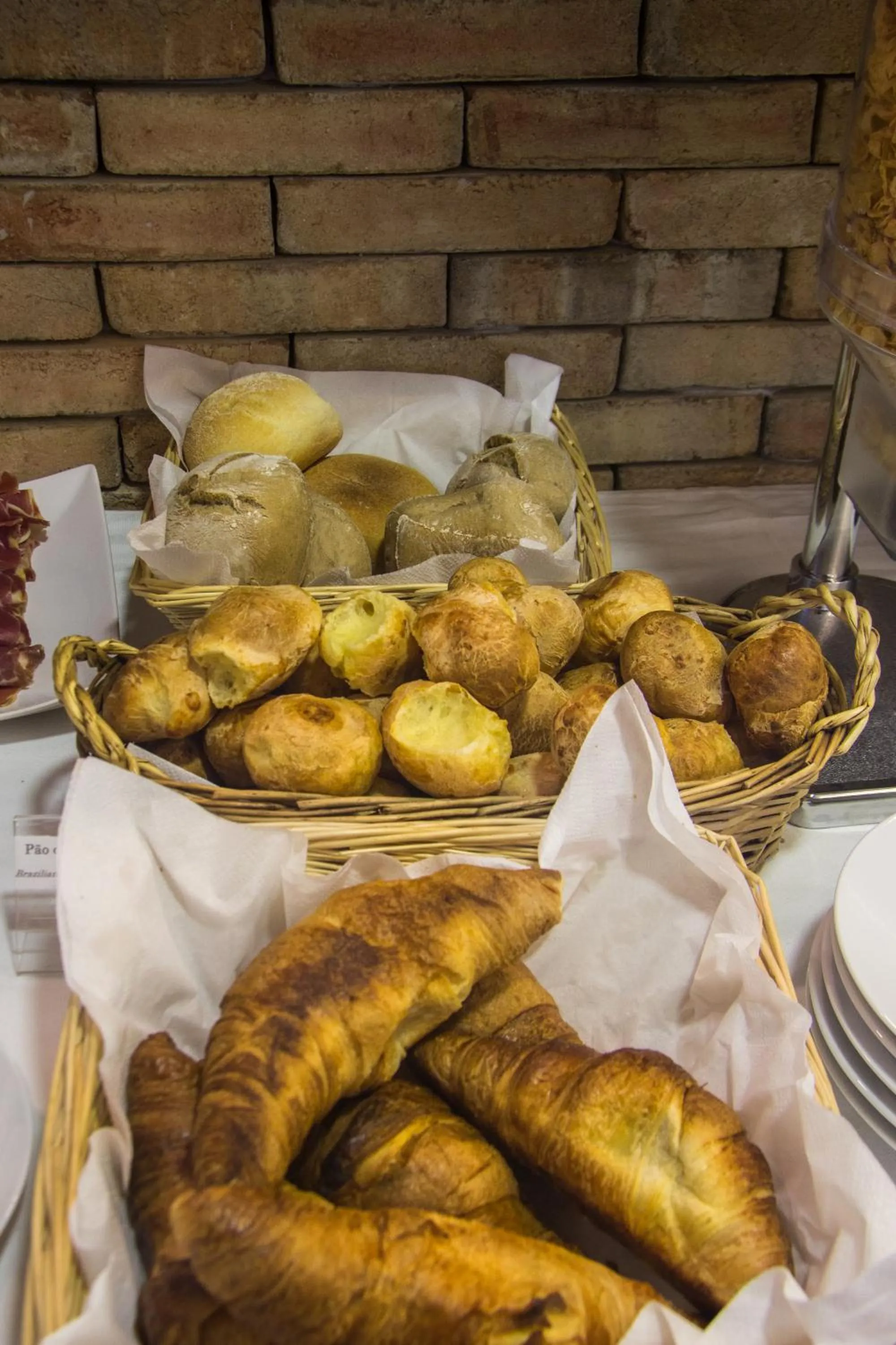 Breakfast in Miragaia House