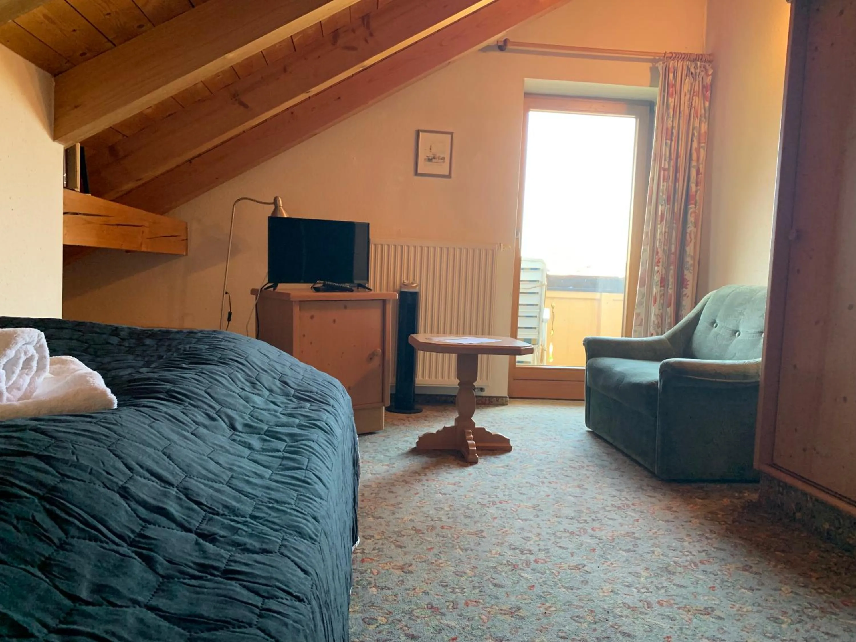 Bed in Gasthof Sonnenheim