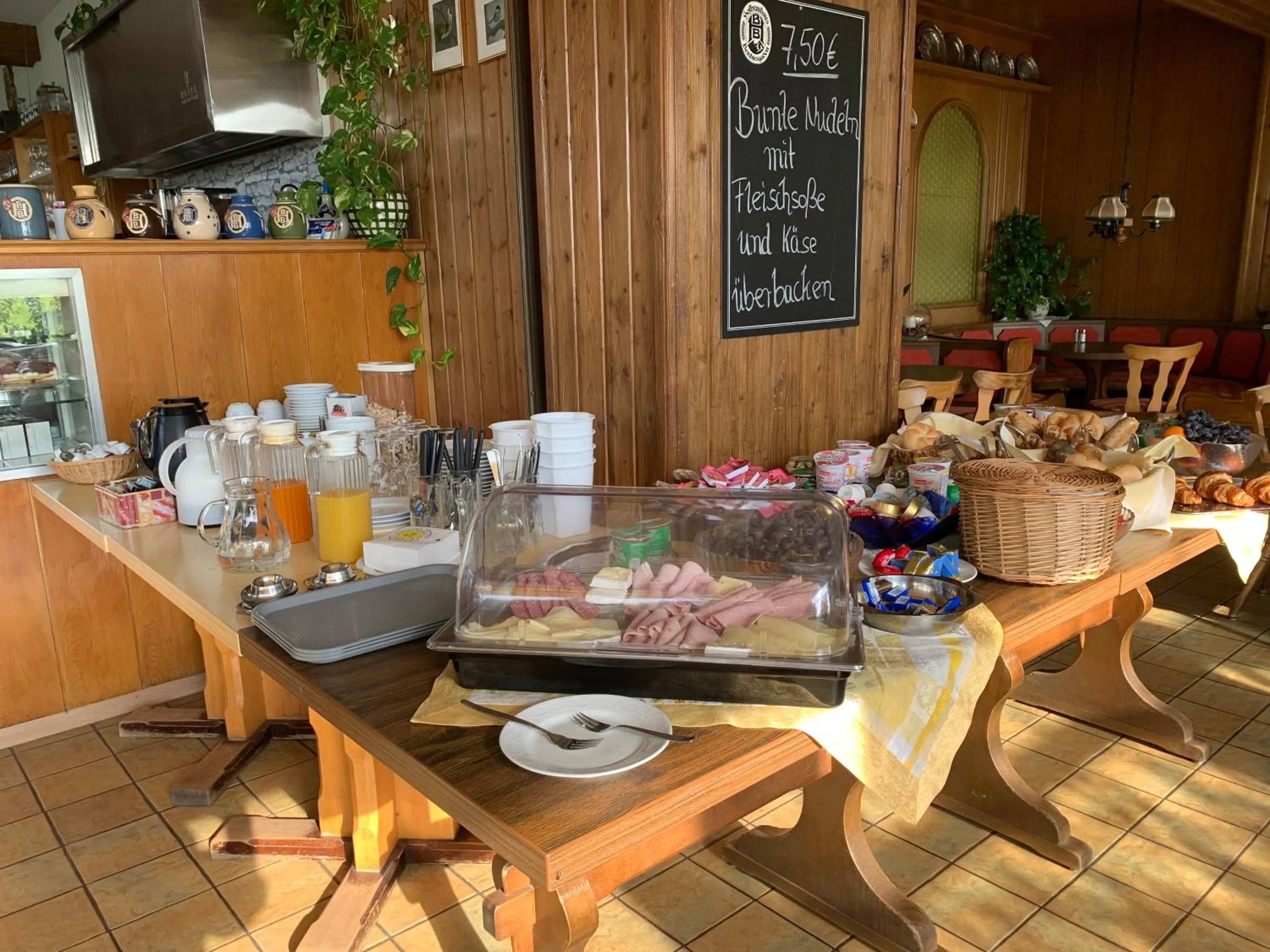 Continental breakfast in Gasthof Sonnenheim
