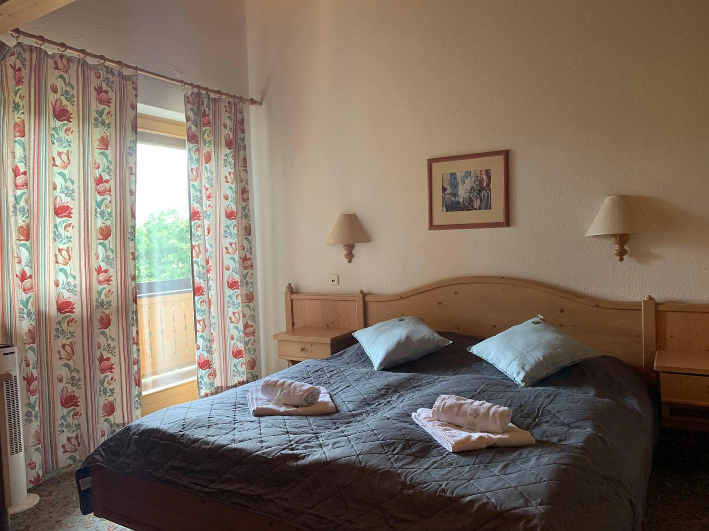 Photo of the whole room, Bed in Gasthof Sonnenheim