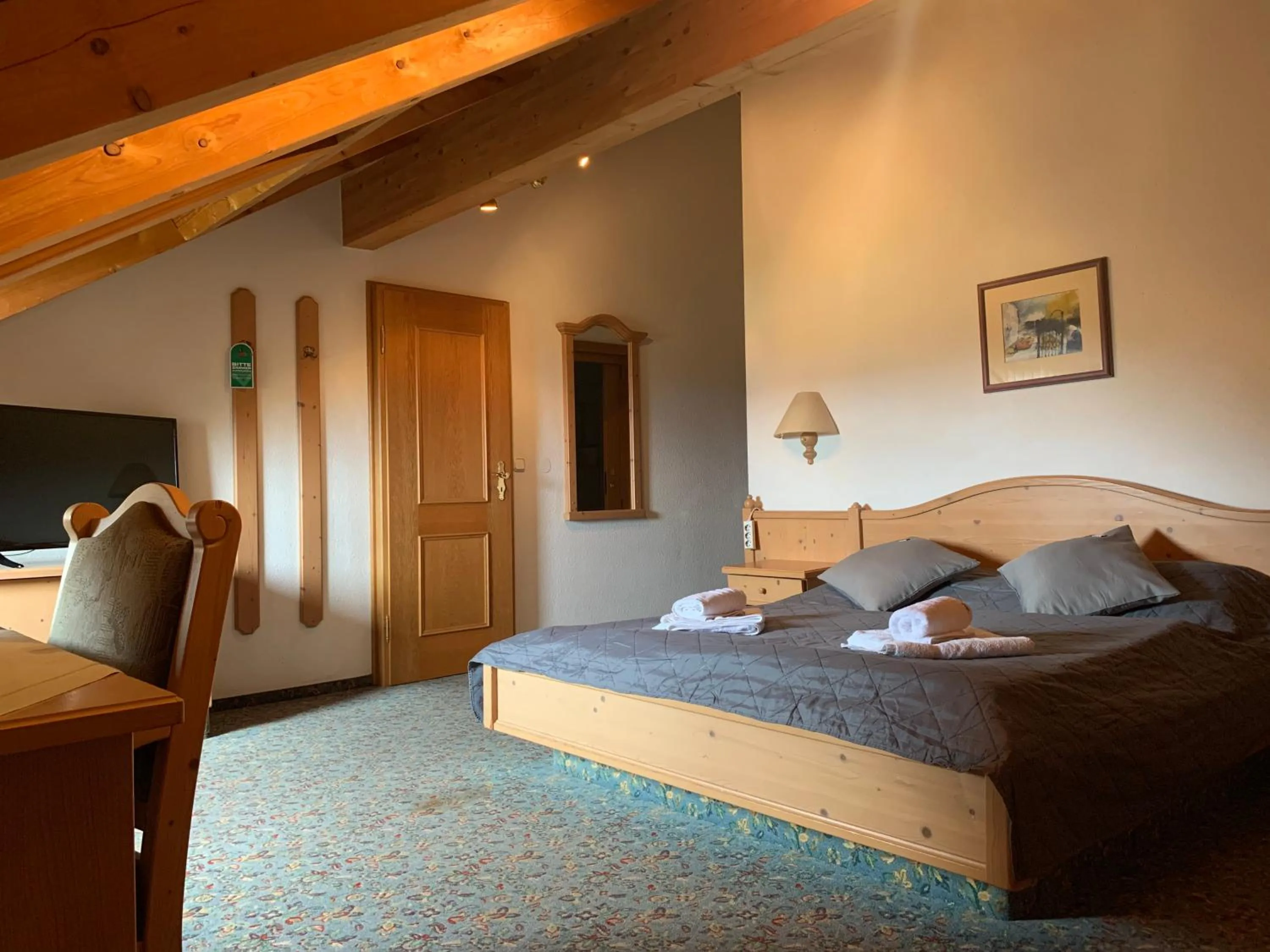 Bed in Gasthof Sonnenheim