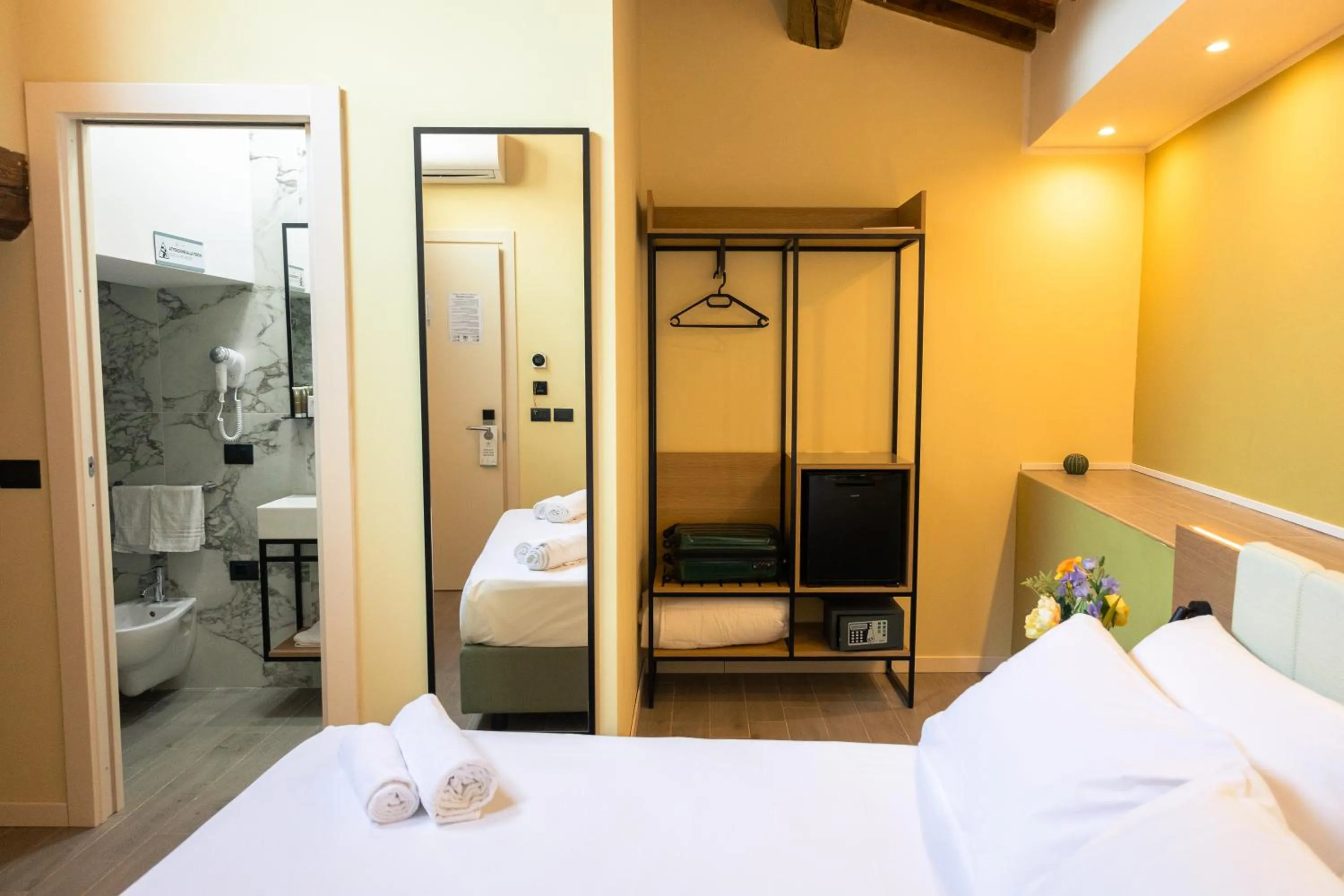 Photo of the whole room, Bed in JR Hotels Hermes Firenze