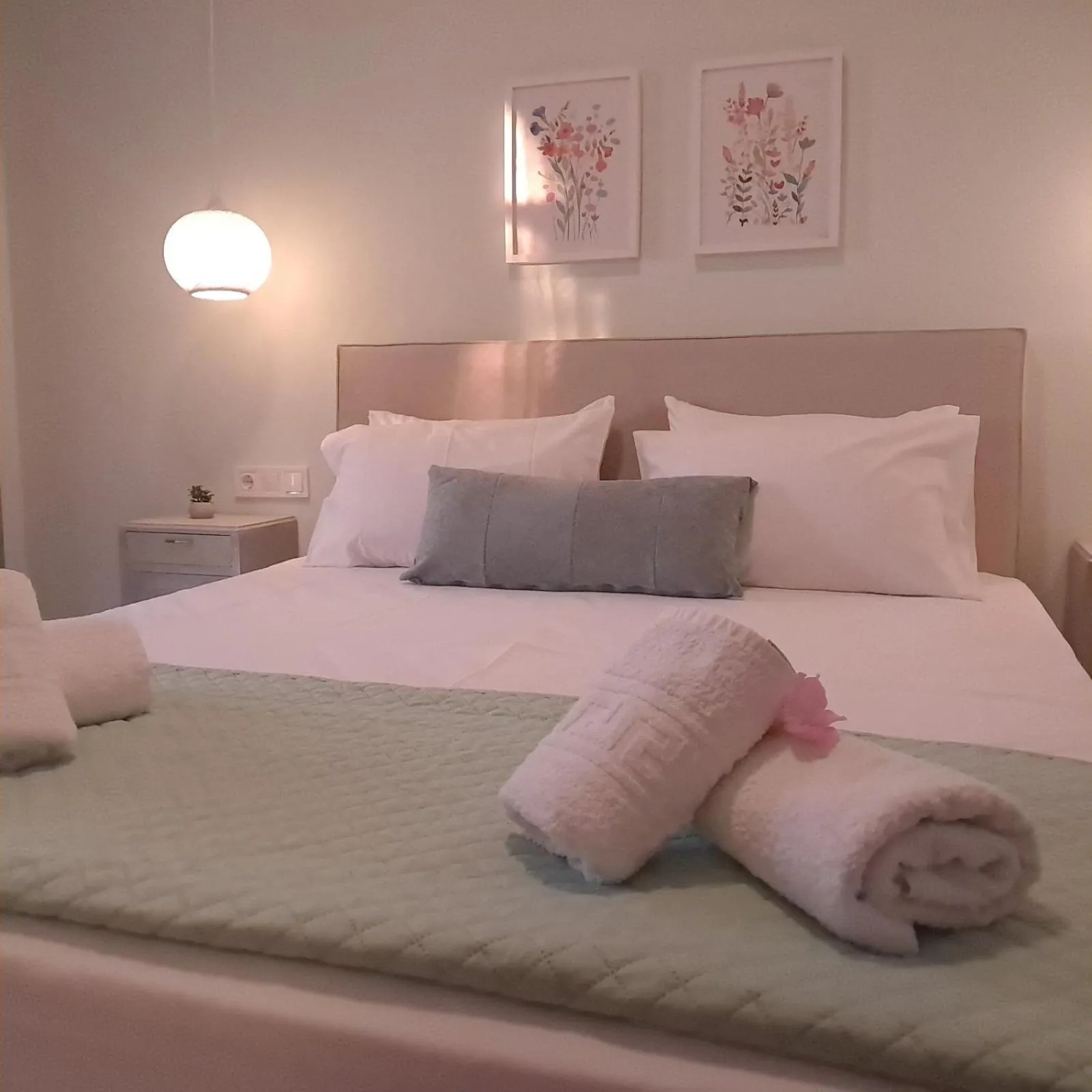 Bedroom, Bed in Olga's Garden Apartments