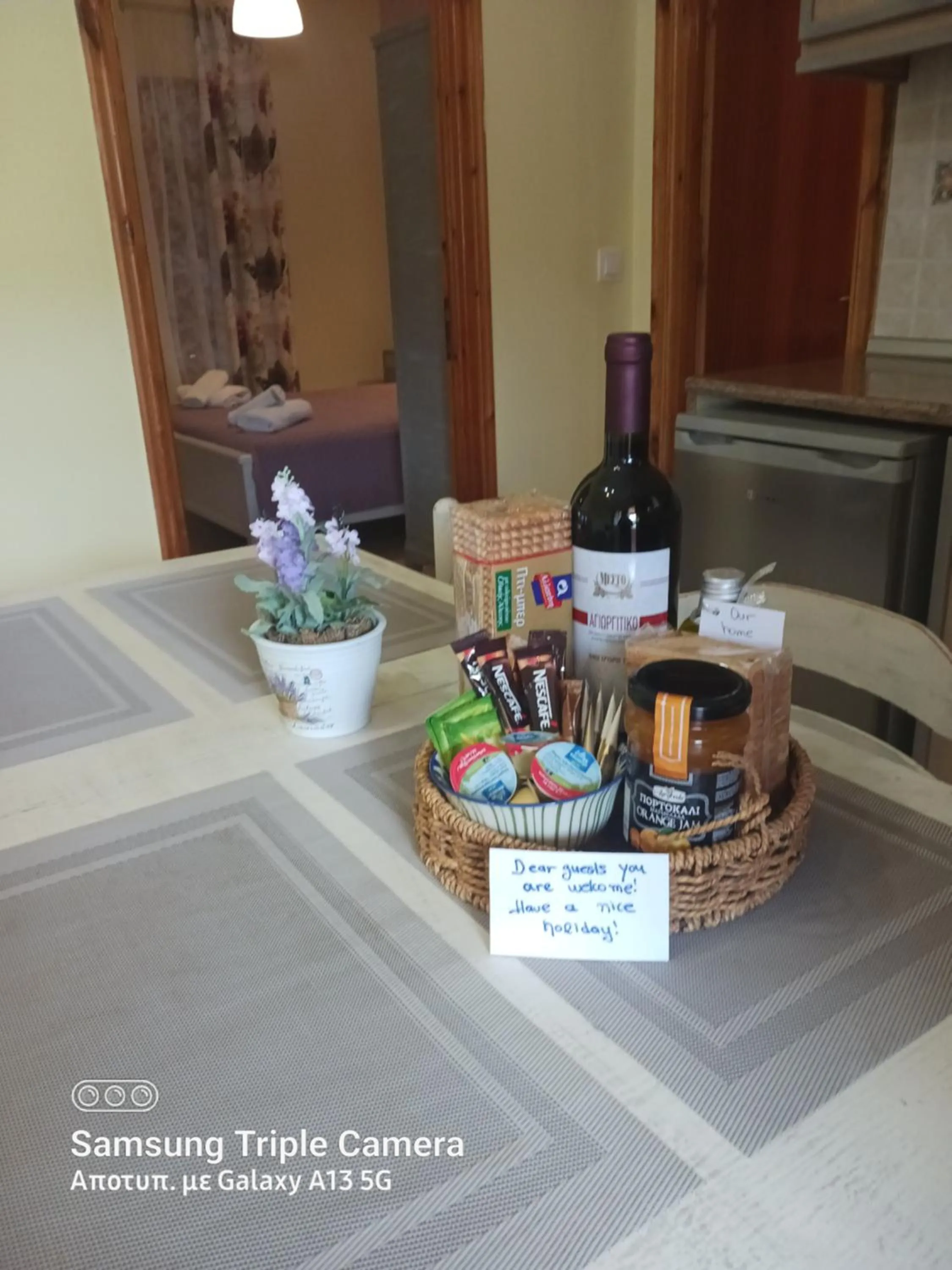 Kitchen or kitchenette in Olga's Garden Apartments