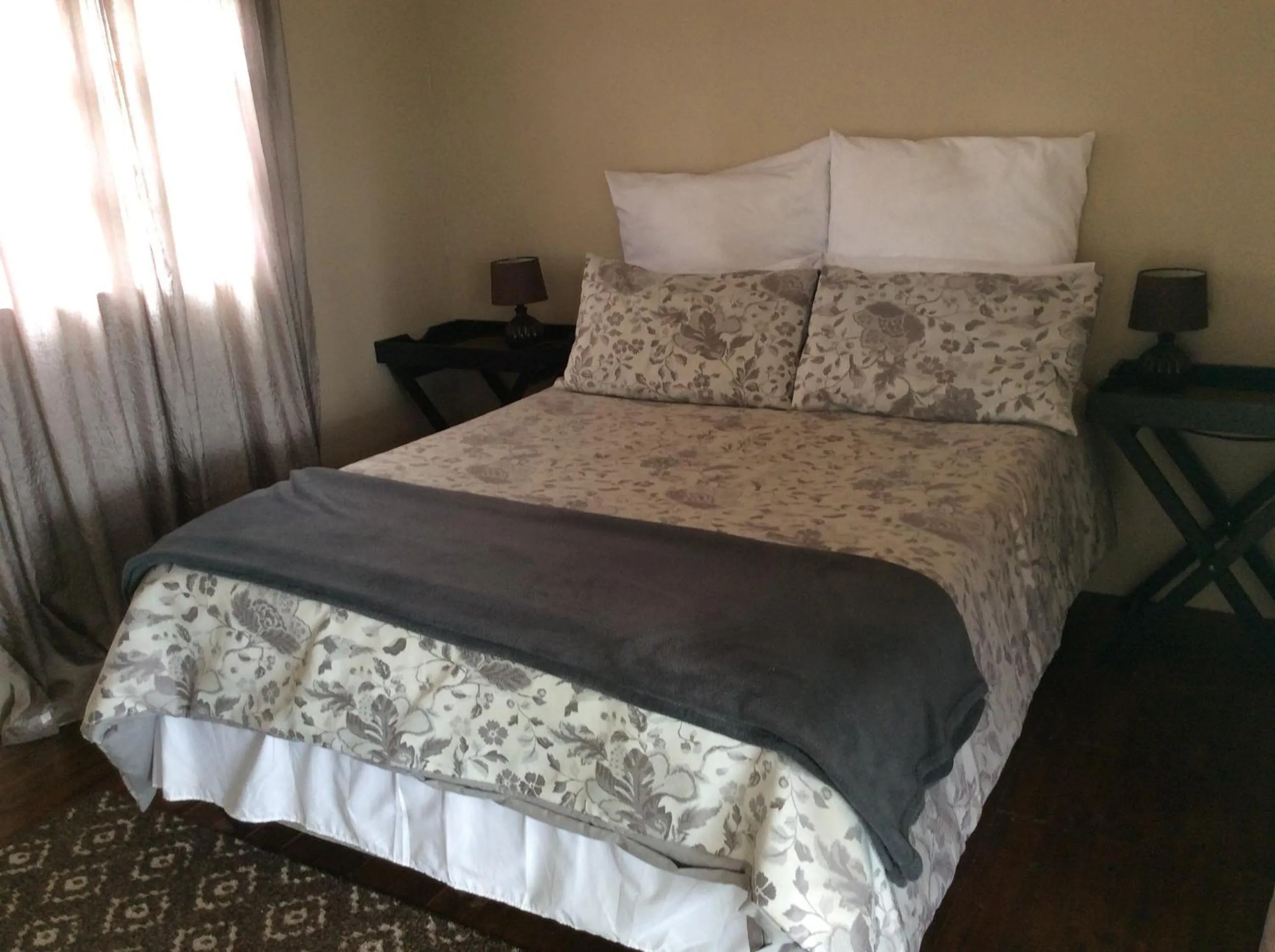 BBQ facilities, Bed in Klein Paradys Lodge - Polokwane