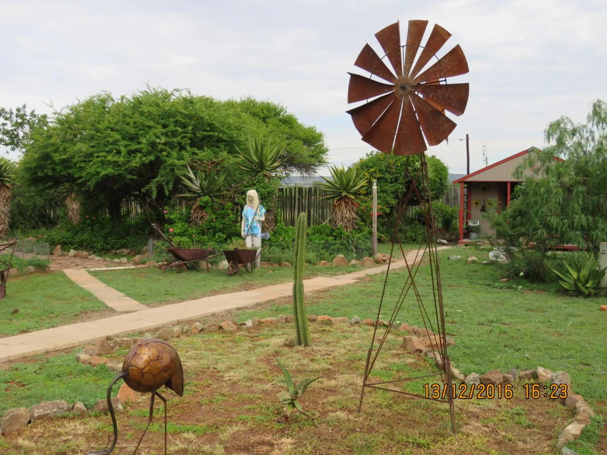 Garden view in Klein Paradys Lodge - Polokwane