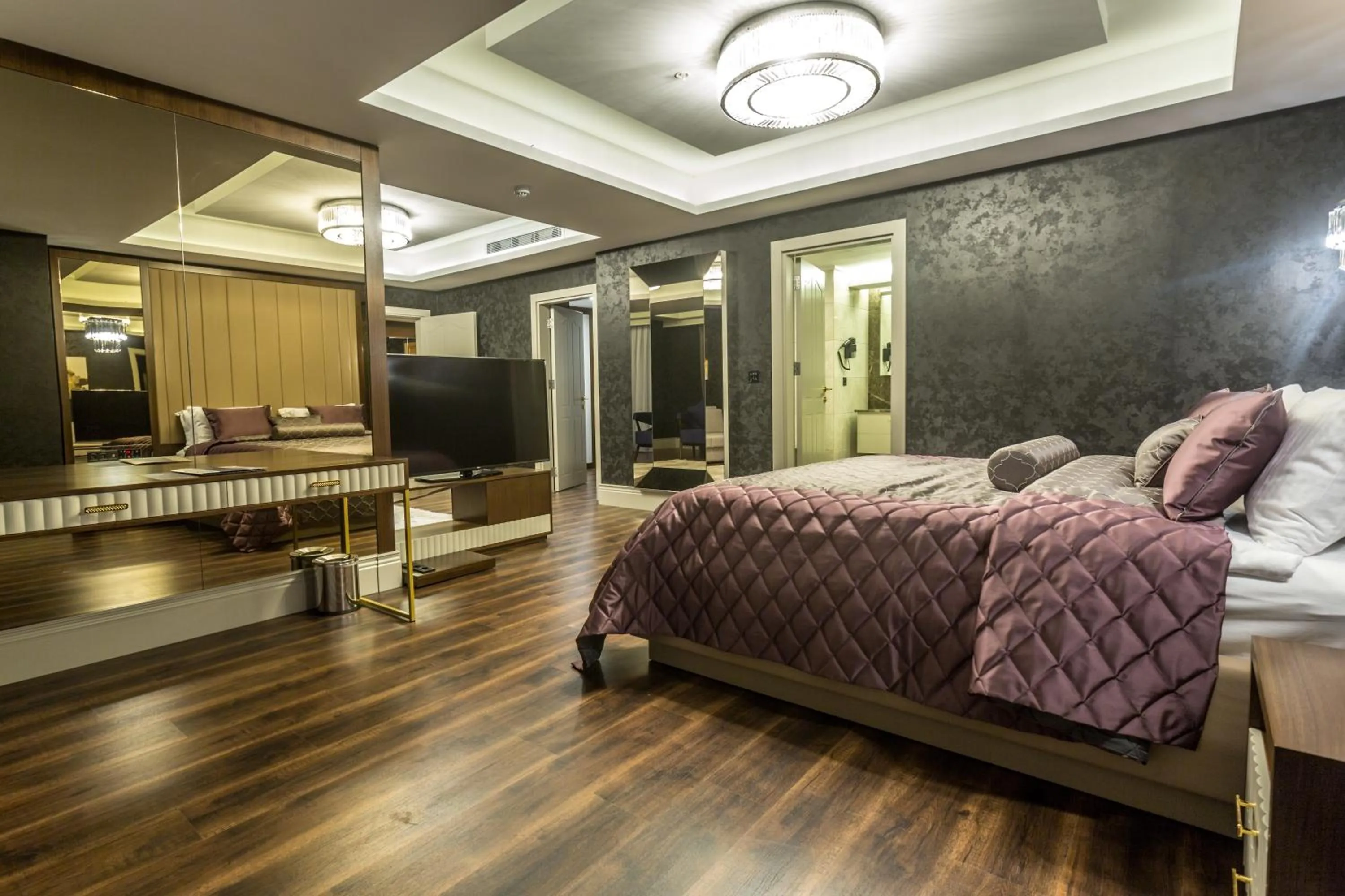 Bed in Willmont Hotel