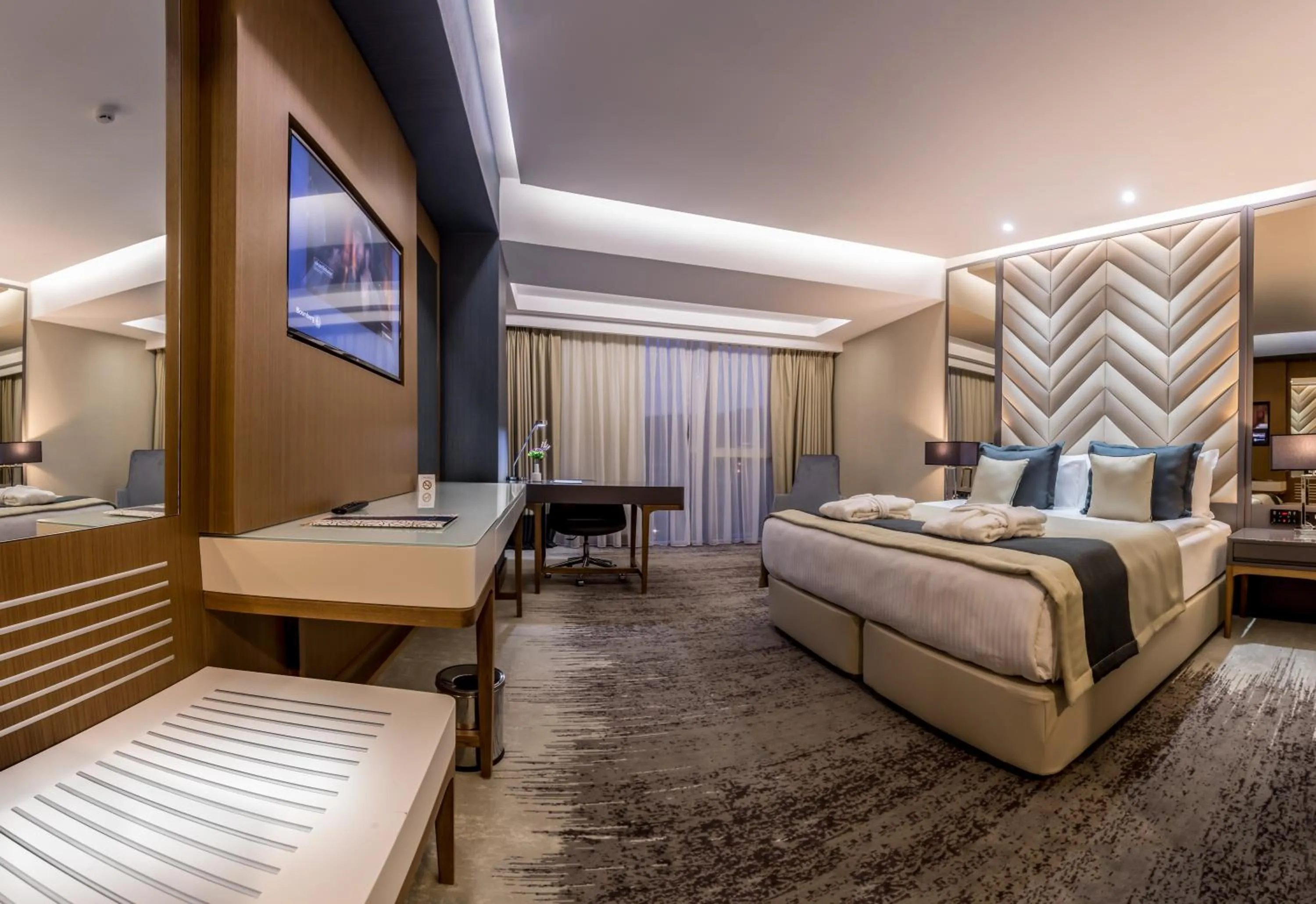 Bed in Willmont Hotel