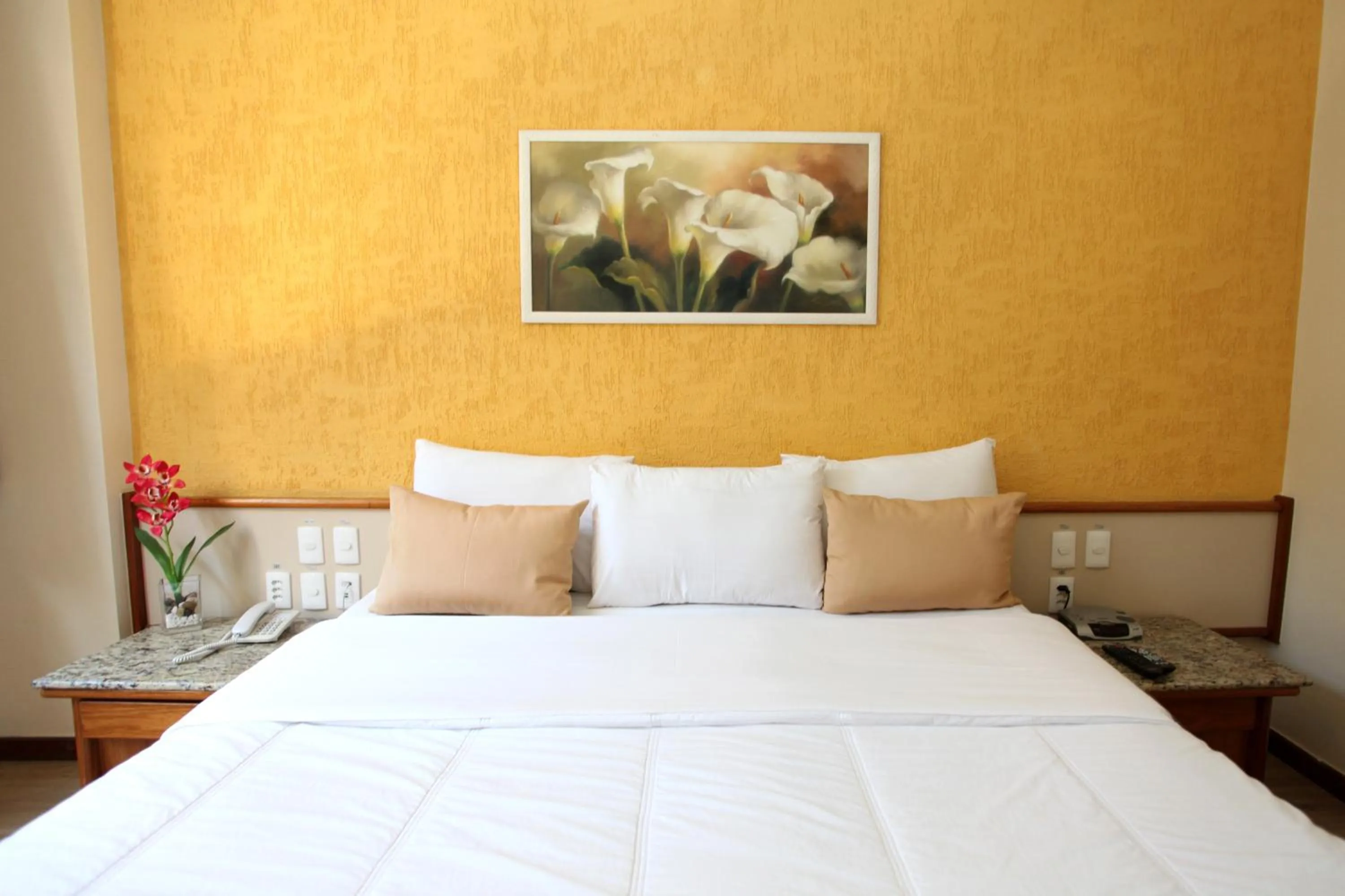 Bed in Mengo Palace Hotel