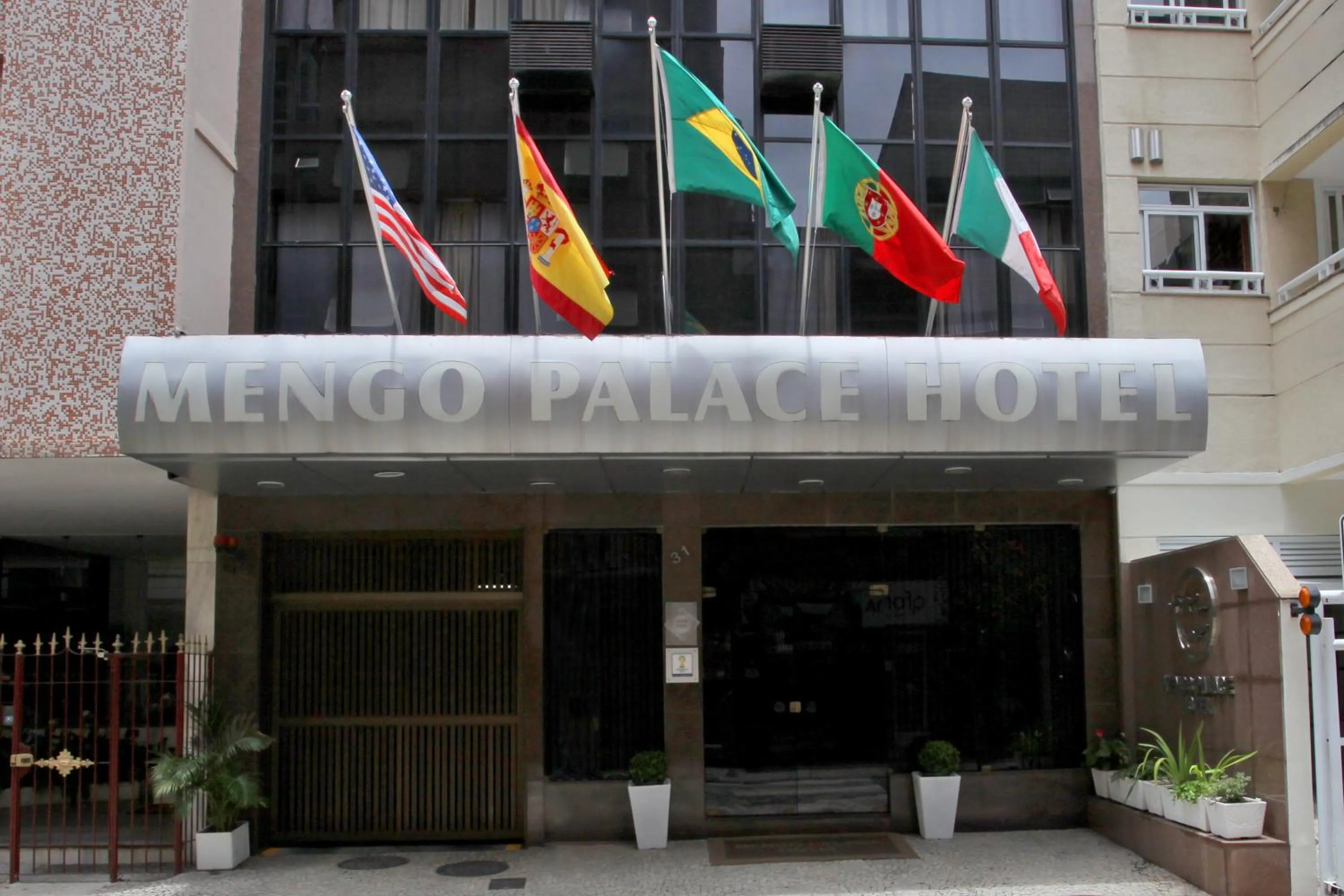 Facade/entrance in Mengo Palace Hotel