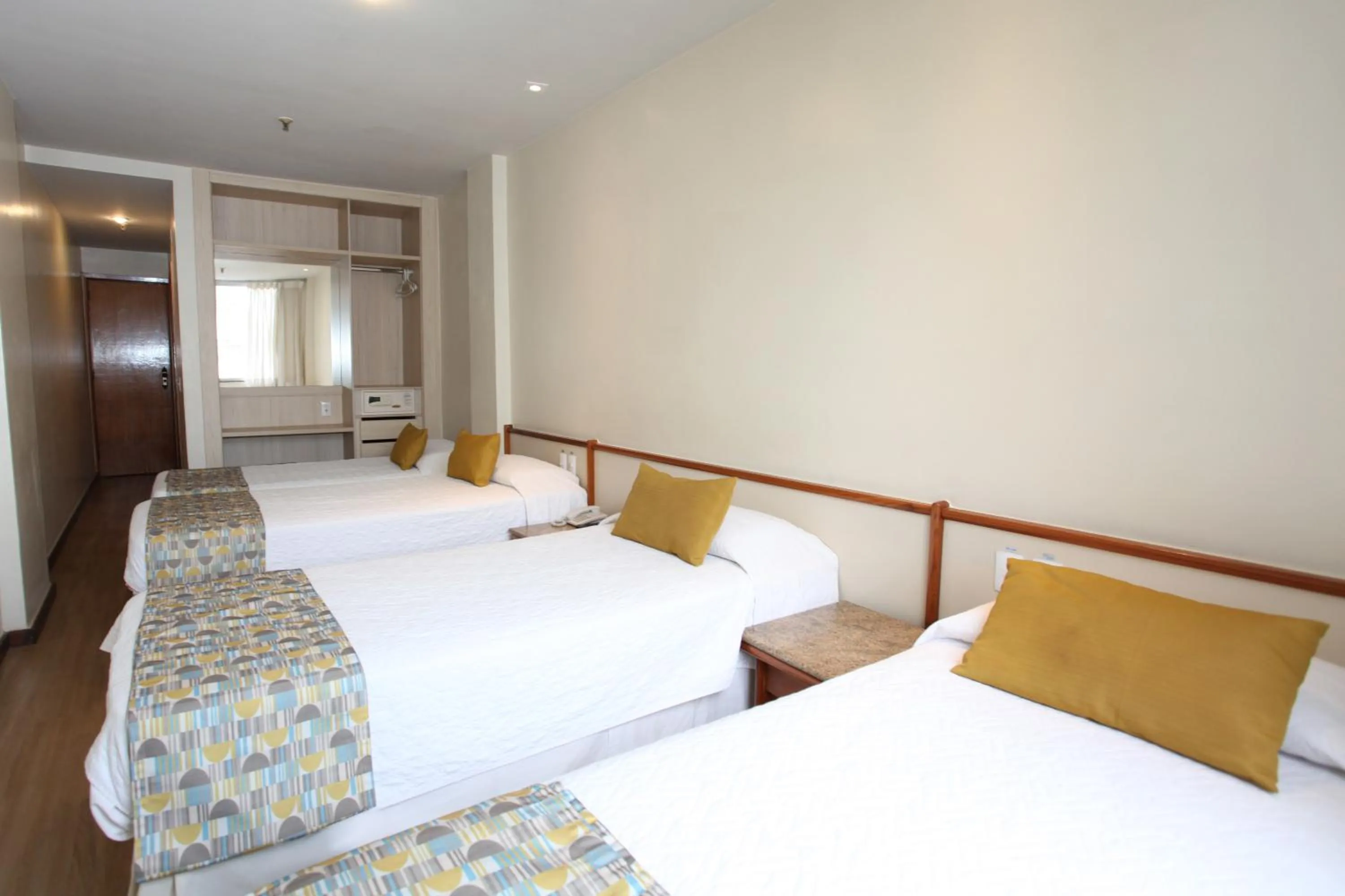 Bed in Mengo Palace Hotel