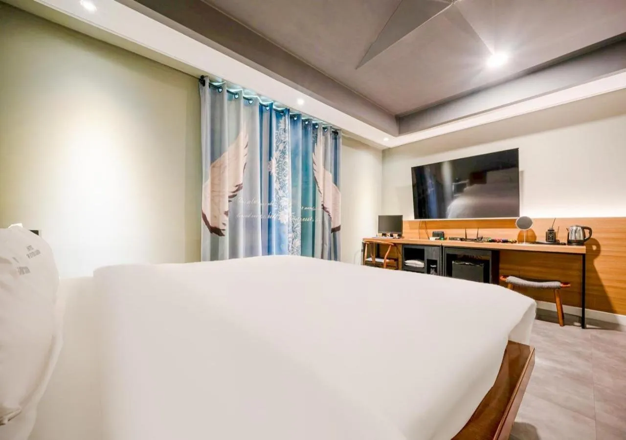 Bedroom in Mokpo New Evergreen Hotel