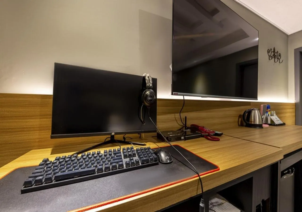 Bedroom in Mokpo New Evergreen Hotel