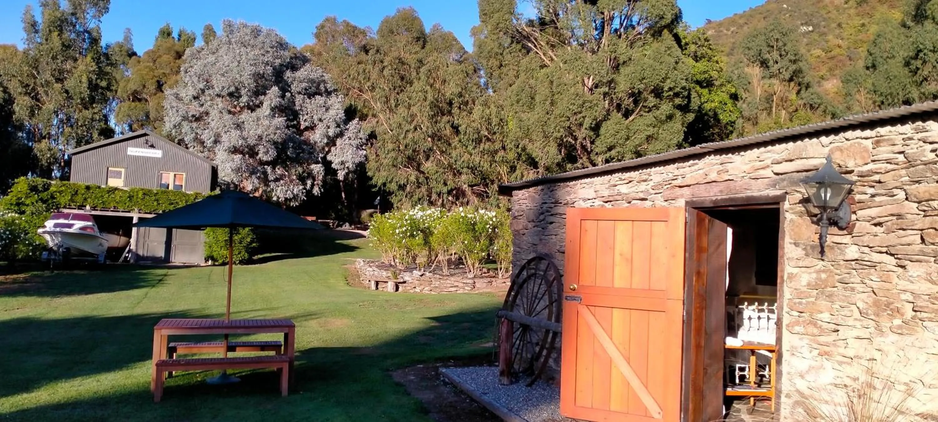 Garden in Queensberry Inn