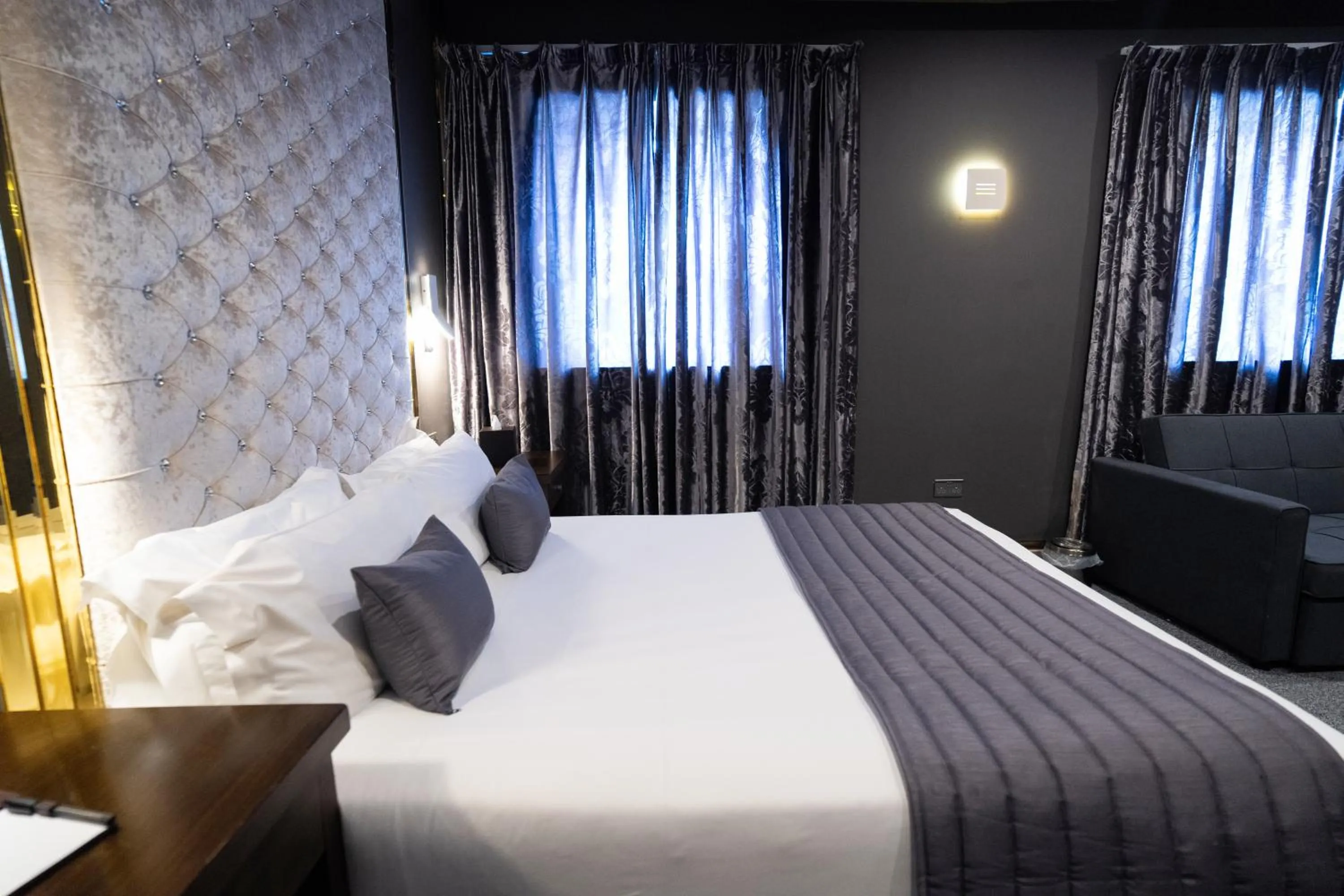 Bed in Grand Sapphire Hotel & Banqueting