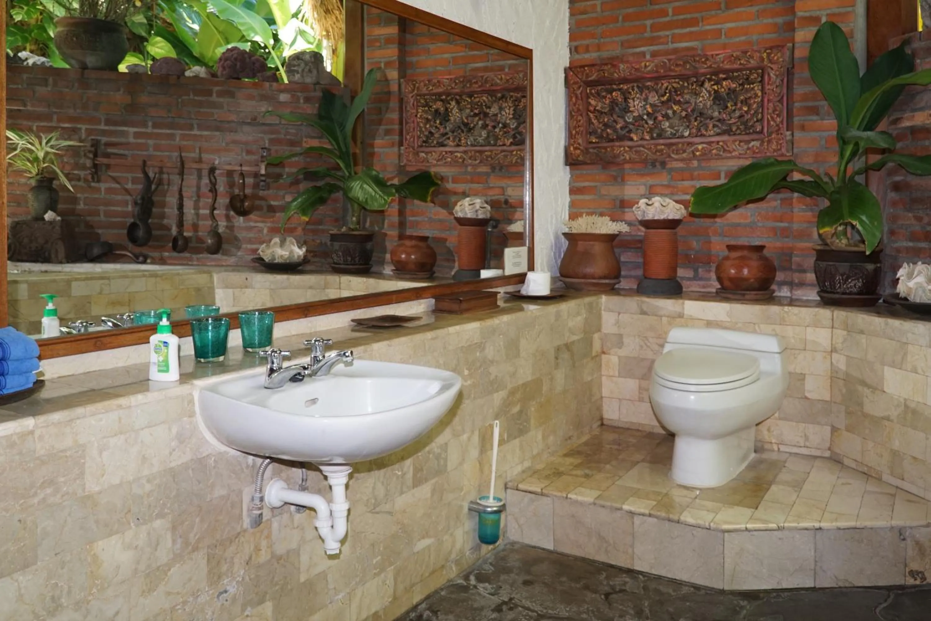 Bathroom in Ciliks Beach Garden