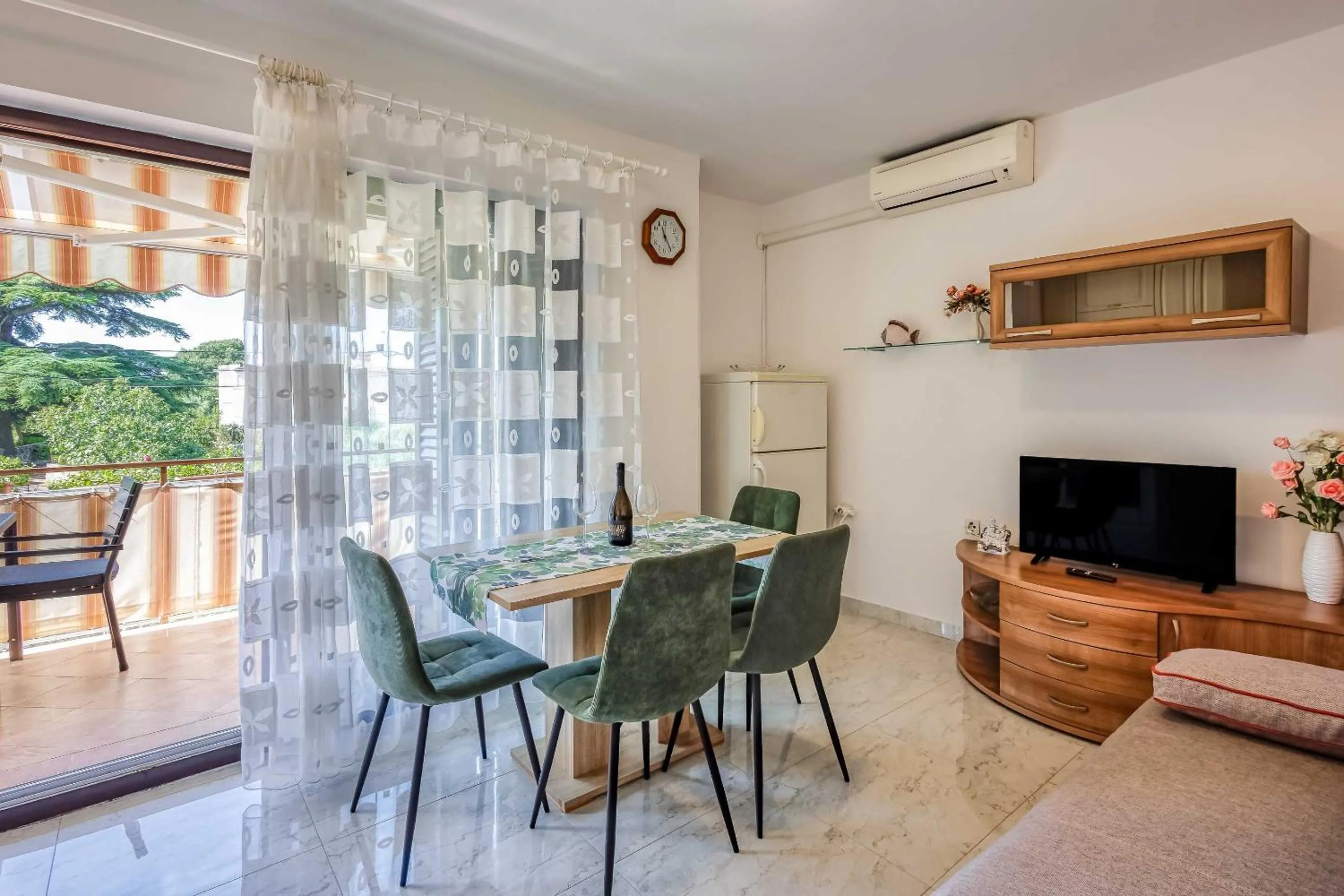 Apartment Biserka