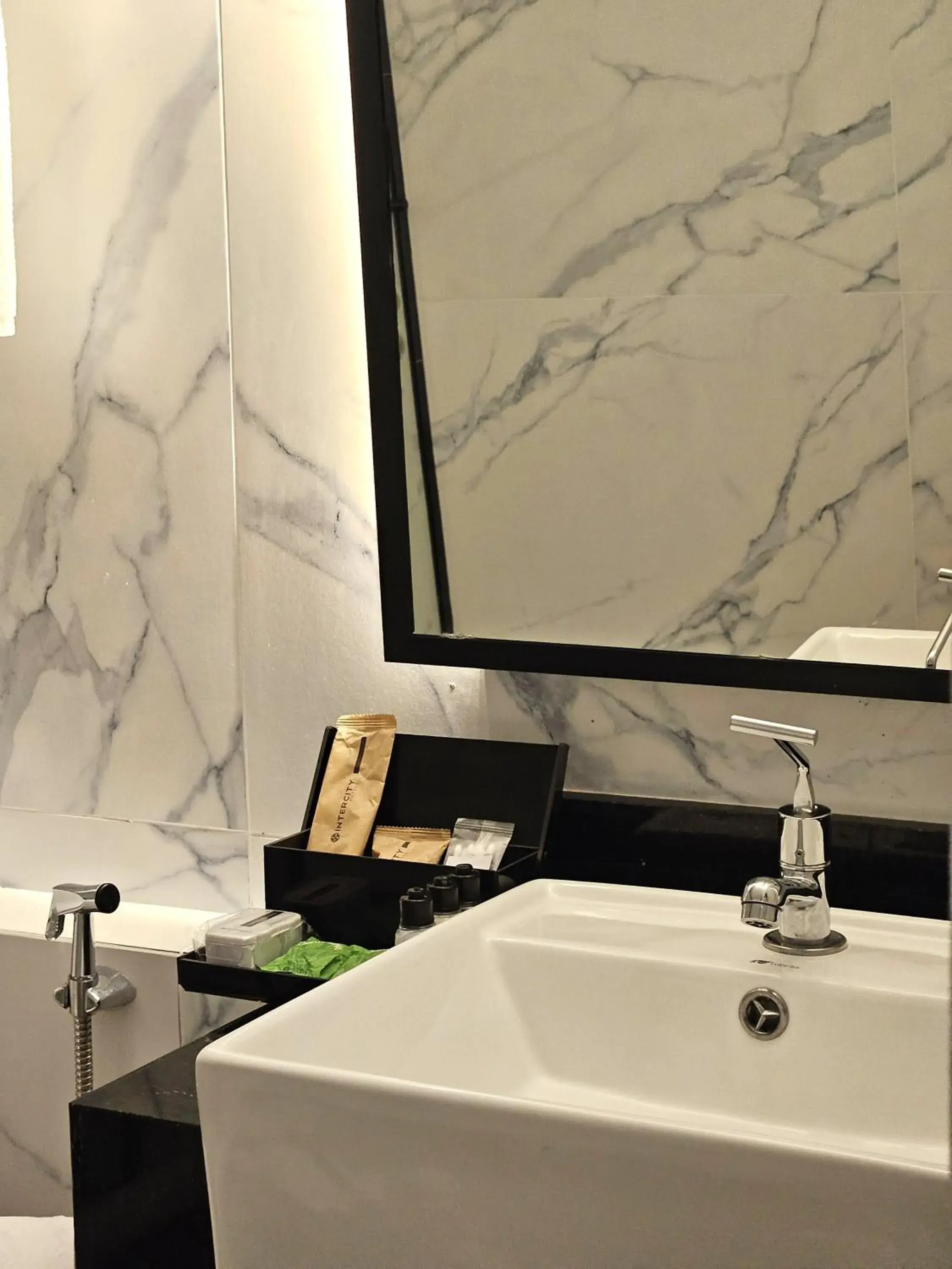 Standard PwD Disability Access - single occupancy - 2 Single Beds in Intercity São Paulo Paulista Standard PwD Disability Access - single occupancy - 2 Single Beds in Intercity São Paulo Paulista