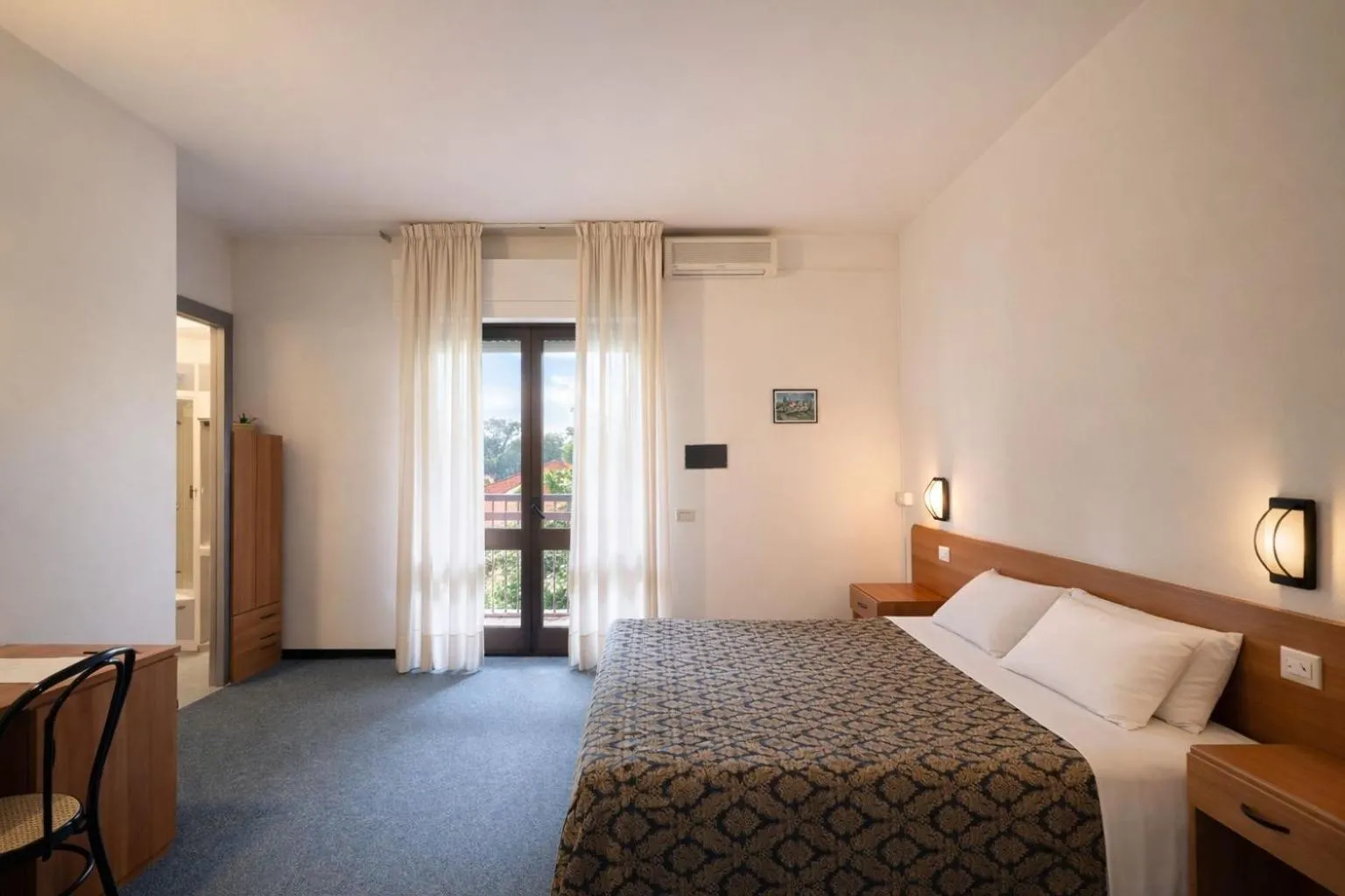 Bed in Hotel Granducato