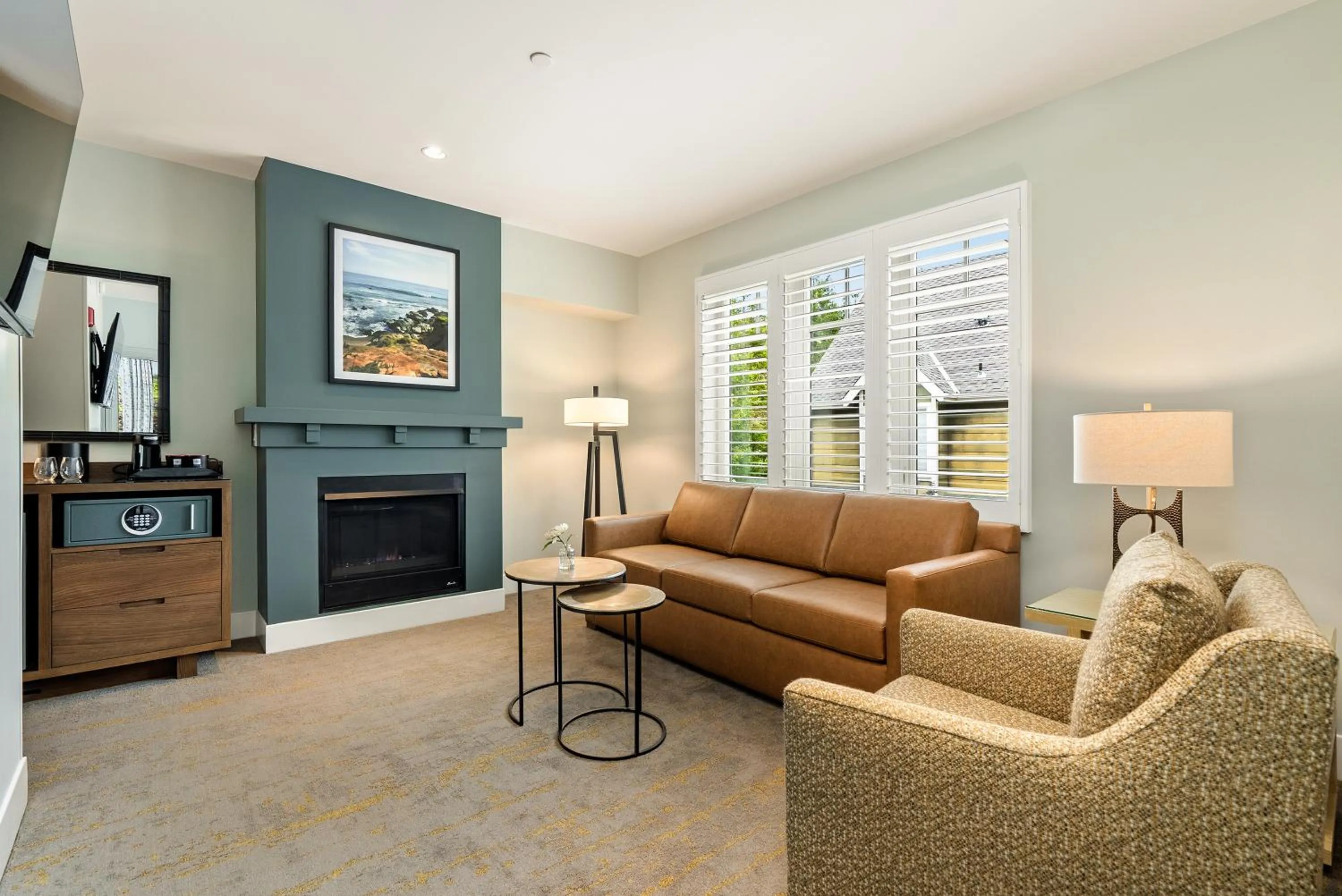 Living room in Avila Village Inn