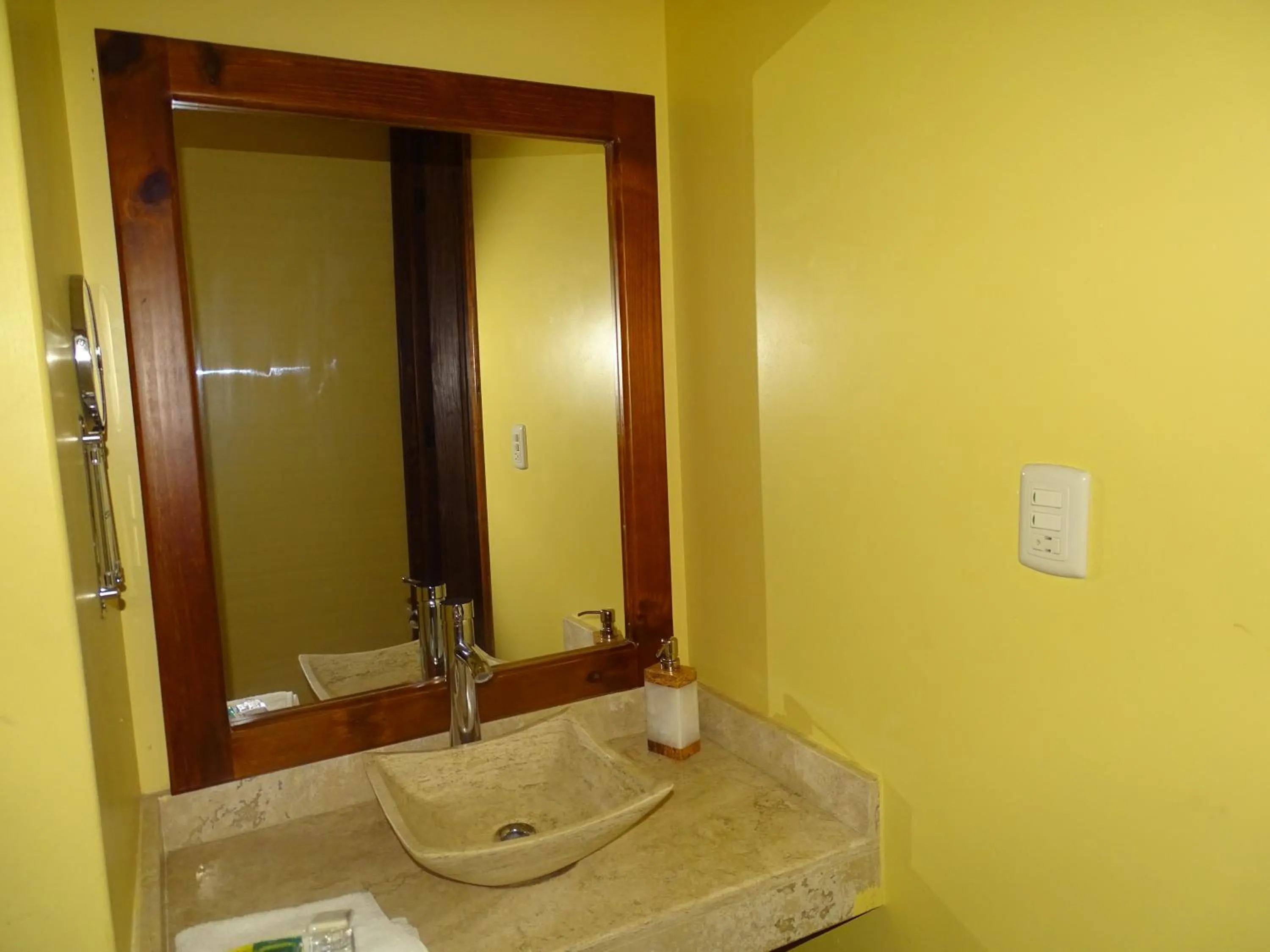 Bathroom in HOTEL XIADANI Restaurante, Temazcal & Spa